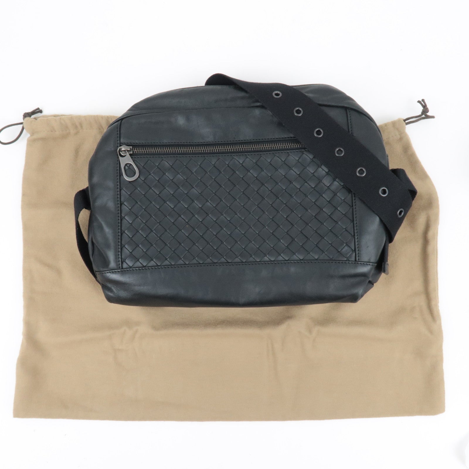 BOTTEGA VENETA Intrecciato Leather Body Bag Black *Dust bag