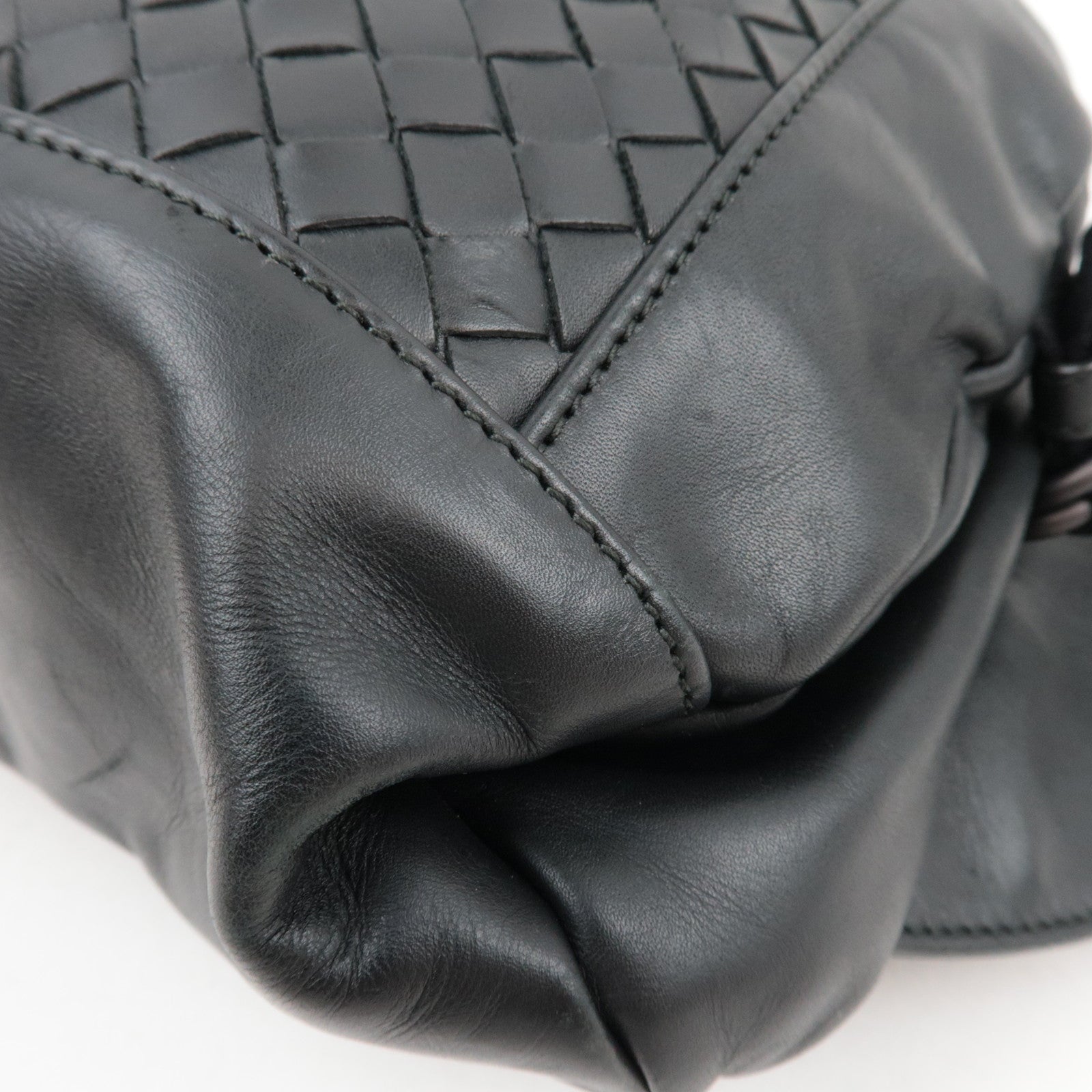 BOTTEGA VENETA Intrecciato Leather Body Bag Black *Dust bag