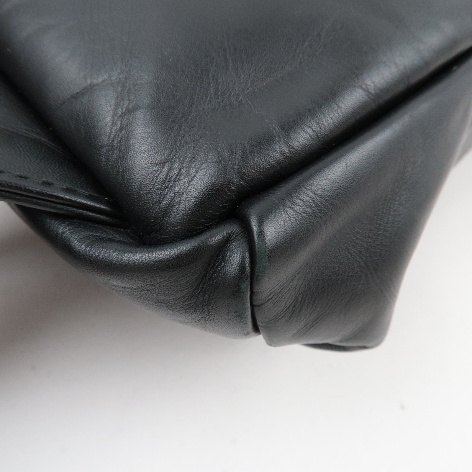 BOTTEGA VENETA Intrecciato Leather Body Bag Black *Dust bag