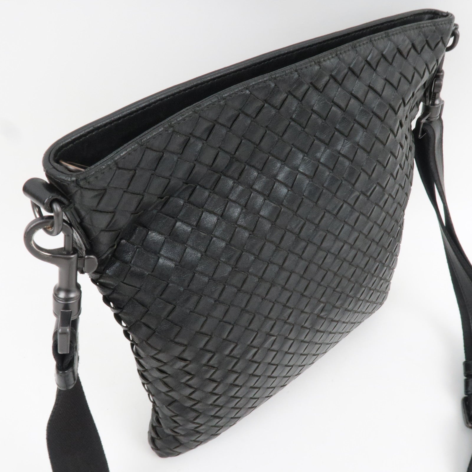BOTTEGA VENETA Intrecciato Shoulder Bag Leather Black