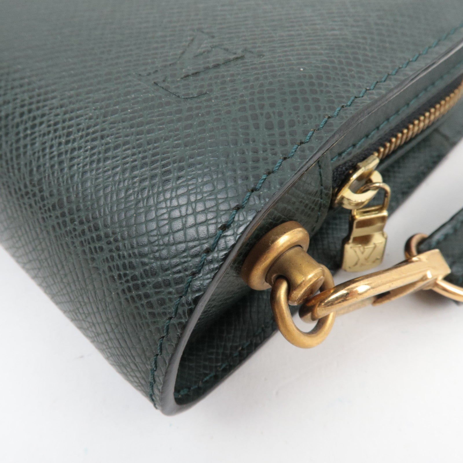 Louis Vuitton Taiga Baikal Clutch Bag Epicea M30184 VI0030