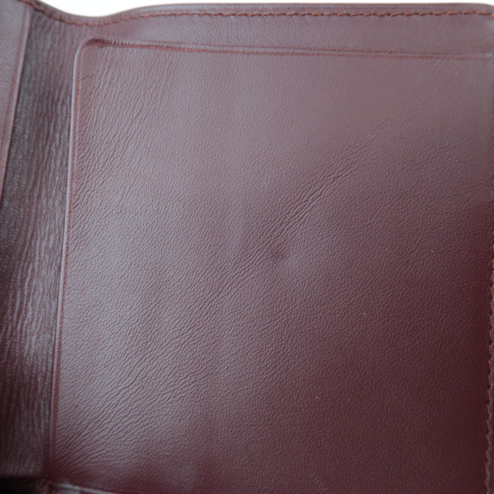 Cartier Must Line Kiss Lock Tri-Fold Wallet Leather Bordeaux *Box