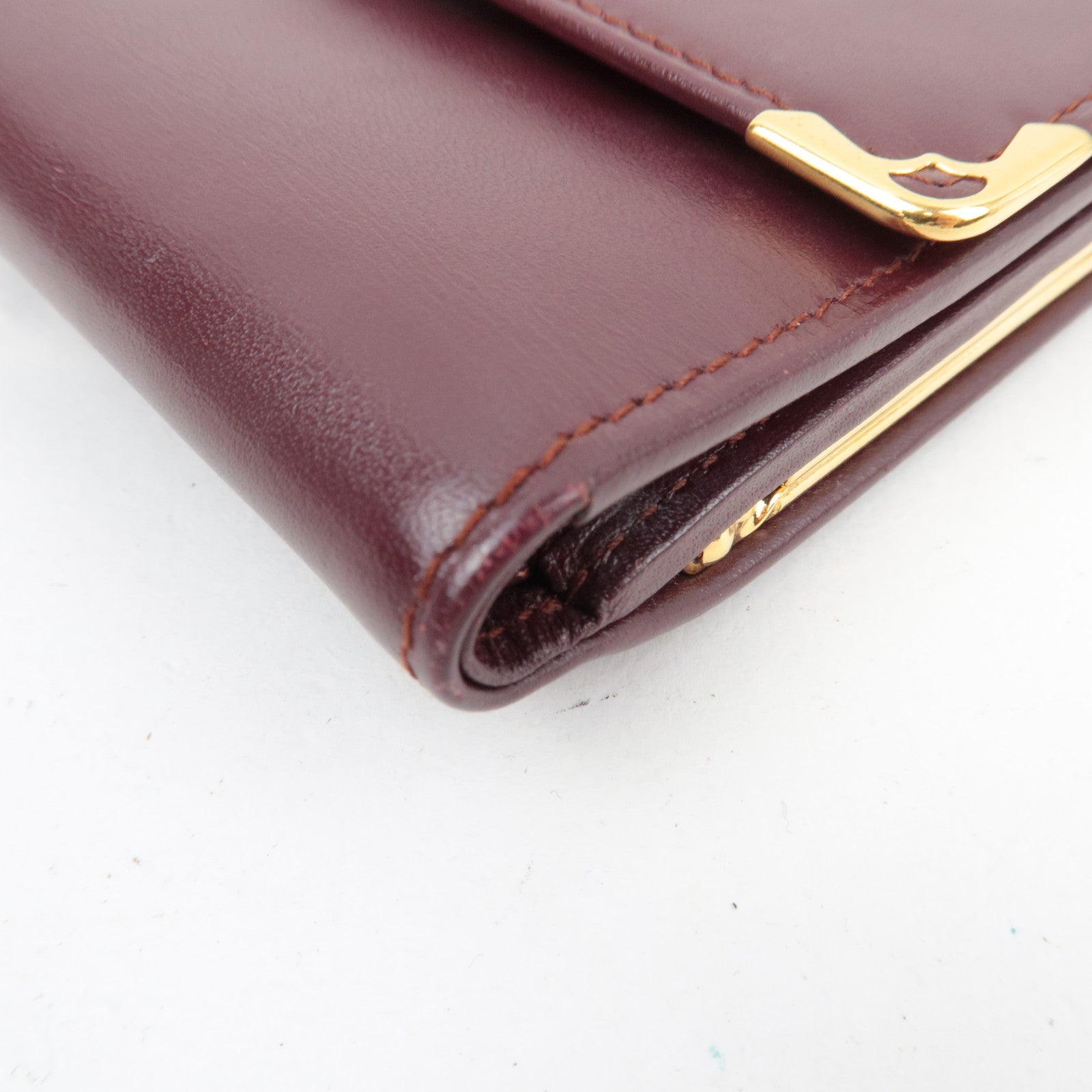 Cartier Must Line Kiss Lock Tri-Fold Wallet Leather Bordeaux *Box