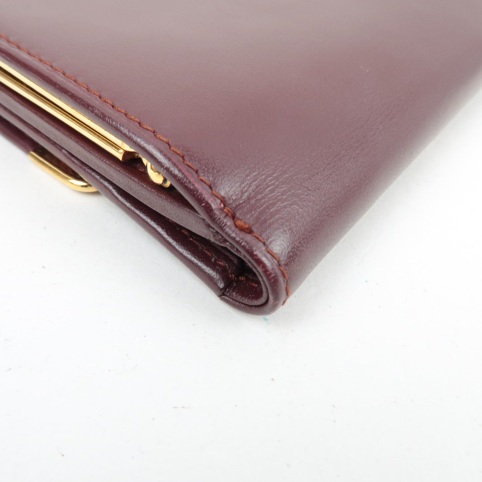 Cartier Must Line Kiss Lock Tri-Fold Wallet Leather Bordeaux *Box