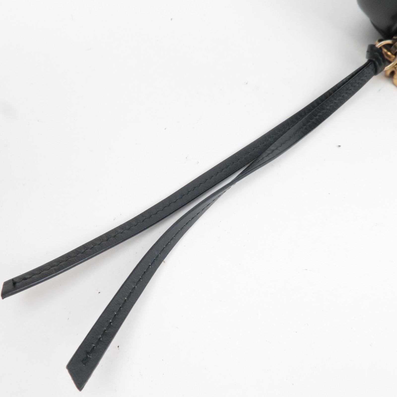 GUCCI GG Marmont Leather Shoulder Bag Black 447632