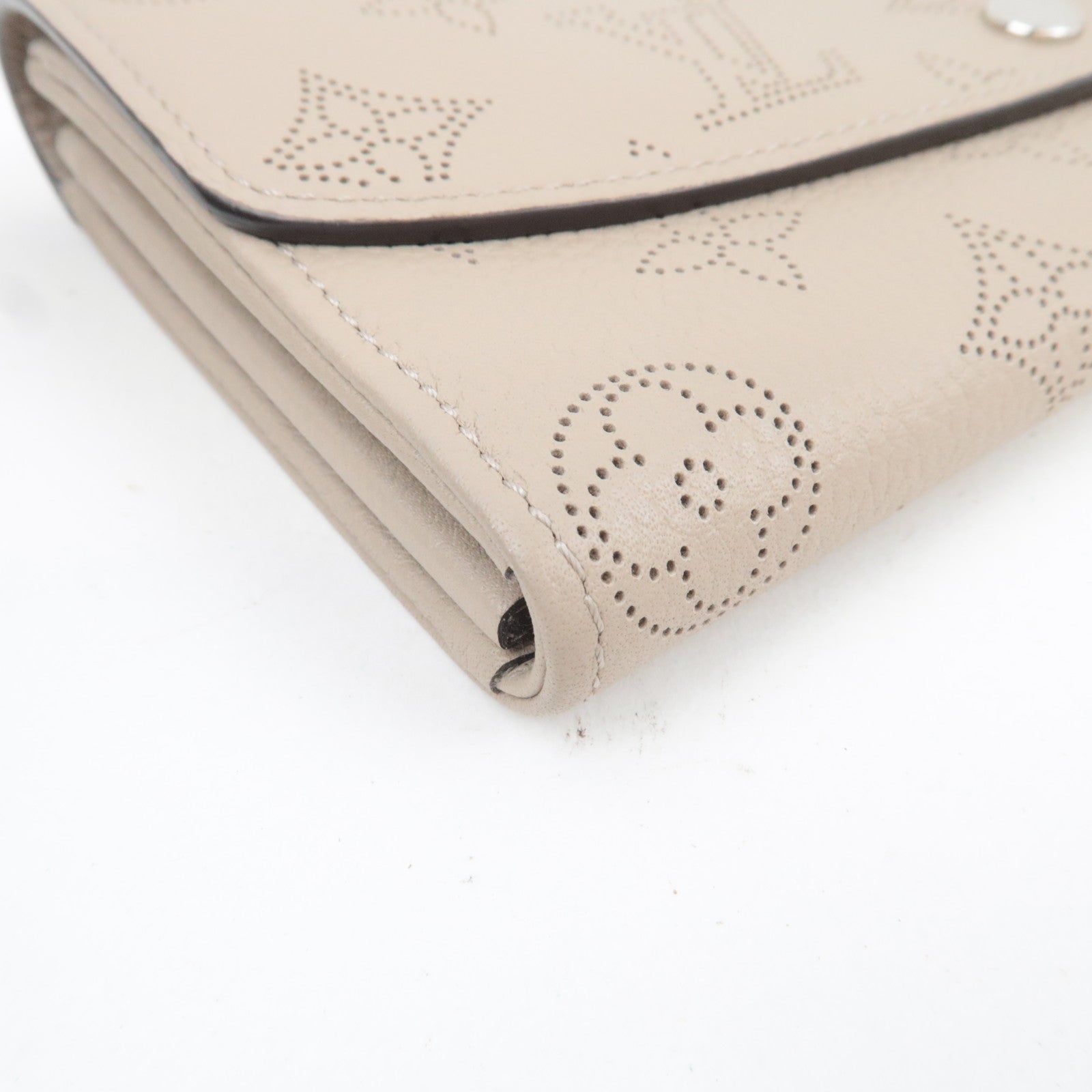 Louis Vuitton Monogram Mahina Portefeuille Iris Long Wallet Galet M60177 TN0189 *Box, Dust bag