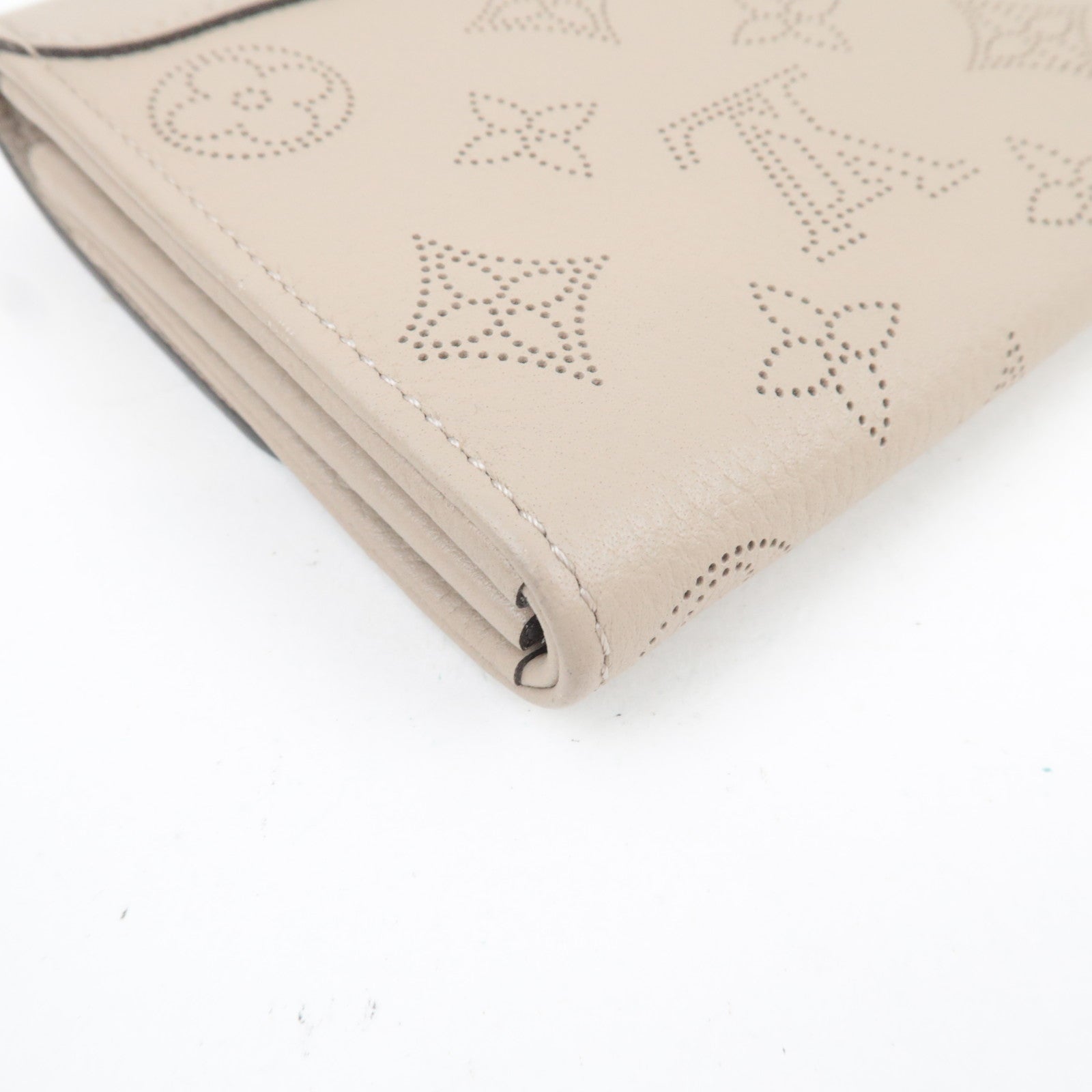 Louis Vuitton Monogram Mahina Portefeuille Iris Long Wallet Galet M60177 TN0189 *Box, Dust bag