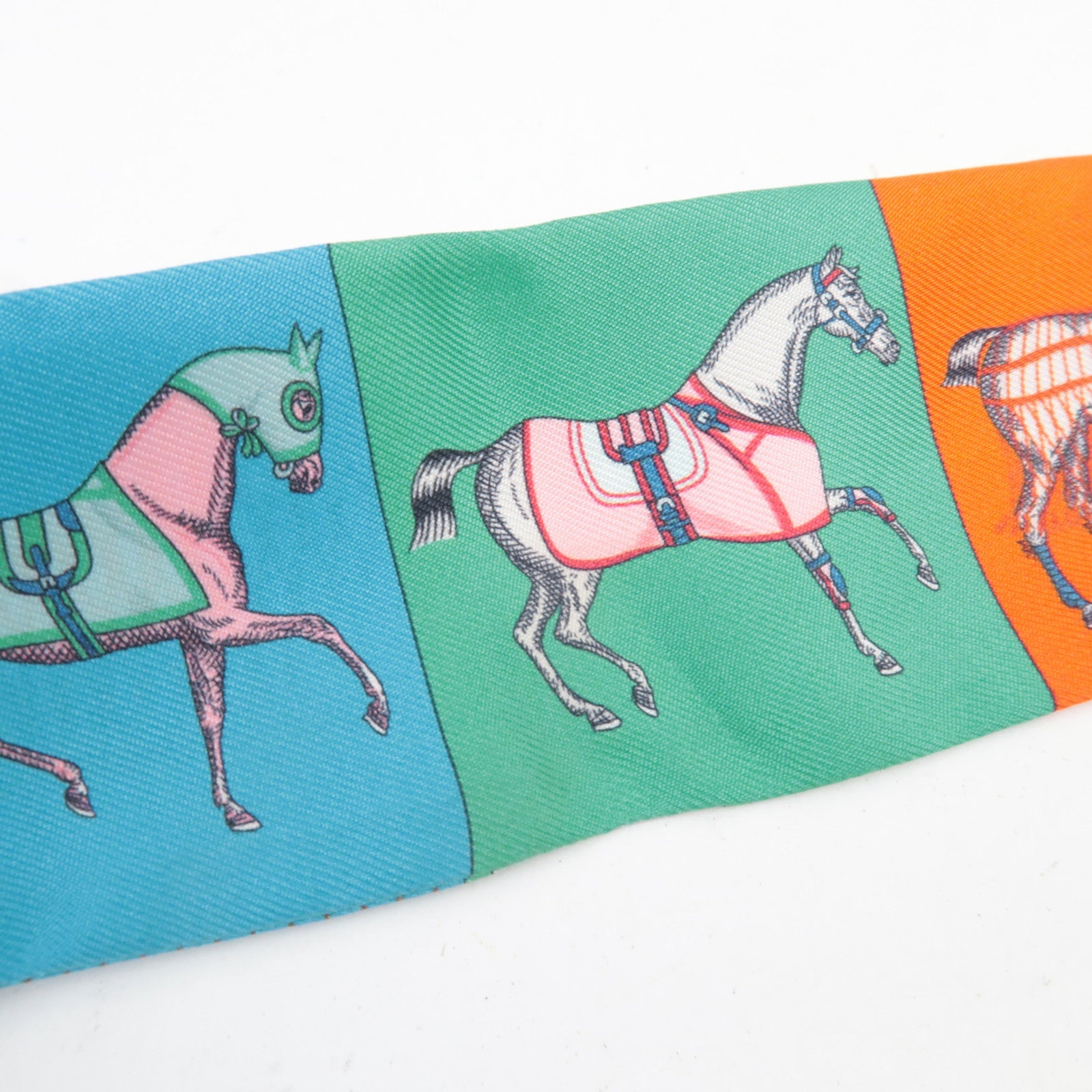 HERMES Twilly Scarf Couvertures Nouvelles 100% Silk Multicolor