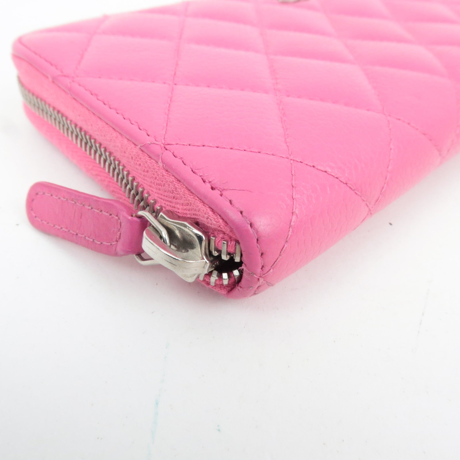 CHANEL Matelasse Round Zipper Long Wallet Caviarskin Pink Silver HDW 21084696