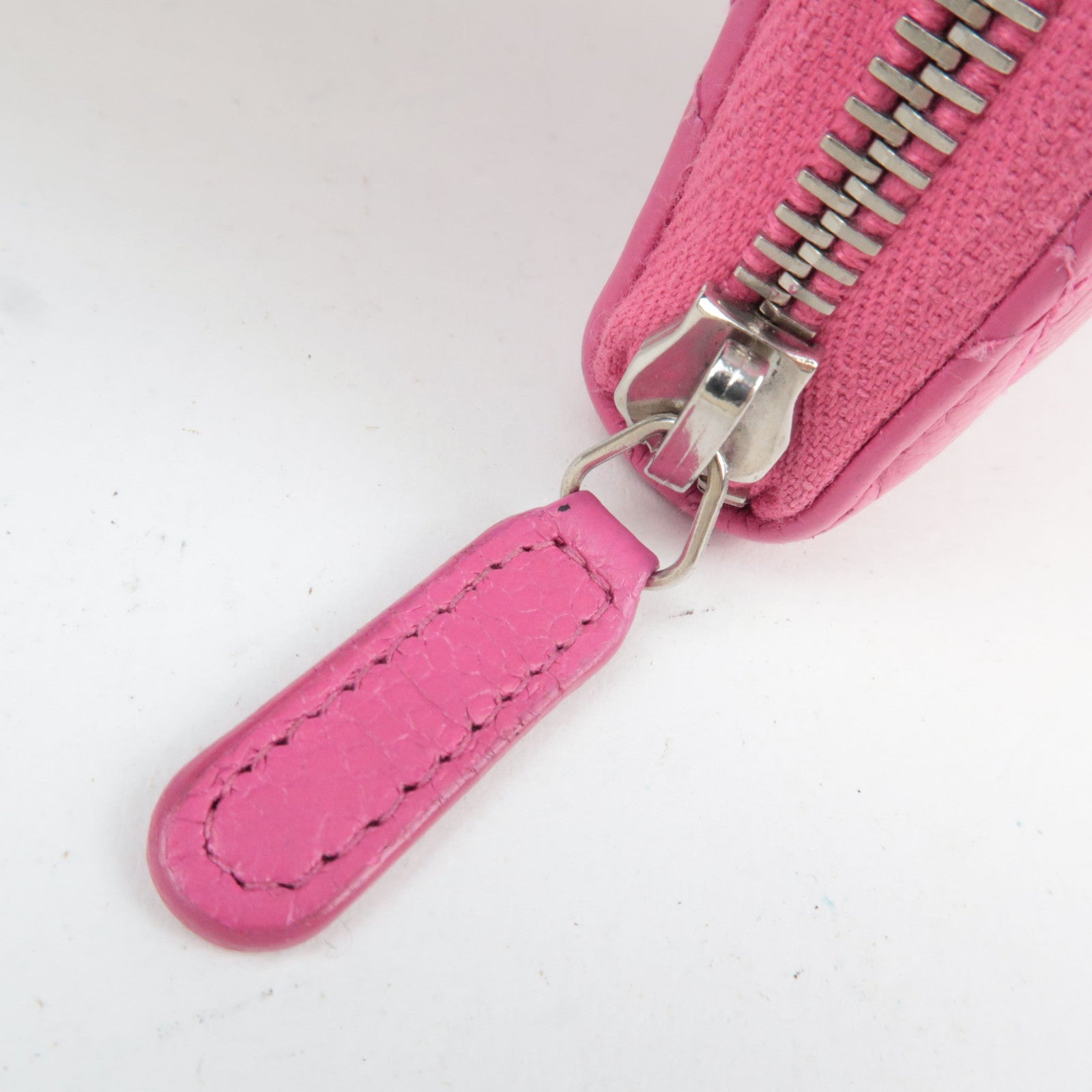 CHANEL Matelasse Round Zipper Long Wallet Caviarskin Pink Silver HDW 21084696