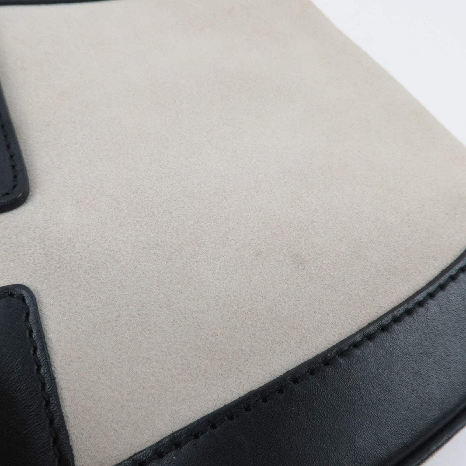 GUCCI Tiger Head Suede Leather Shoulder Bag Light Gray Black 001.4110.001013 *Dust bag