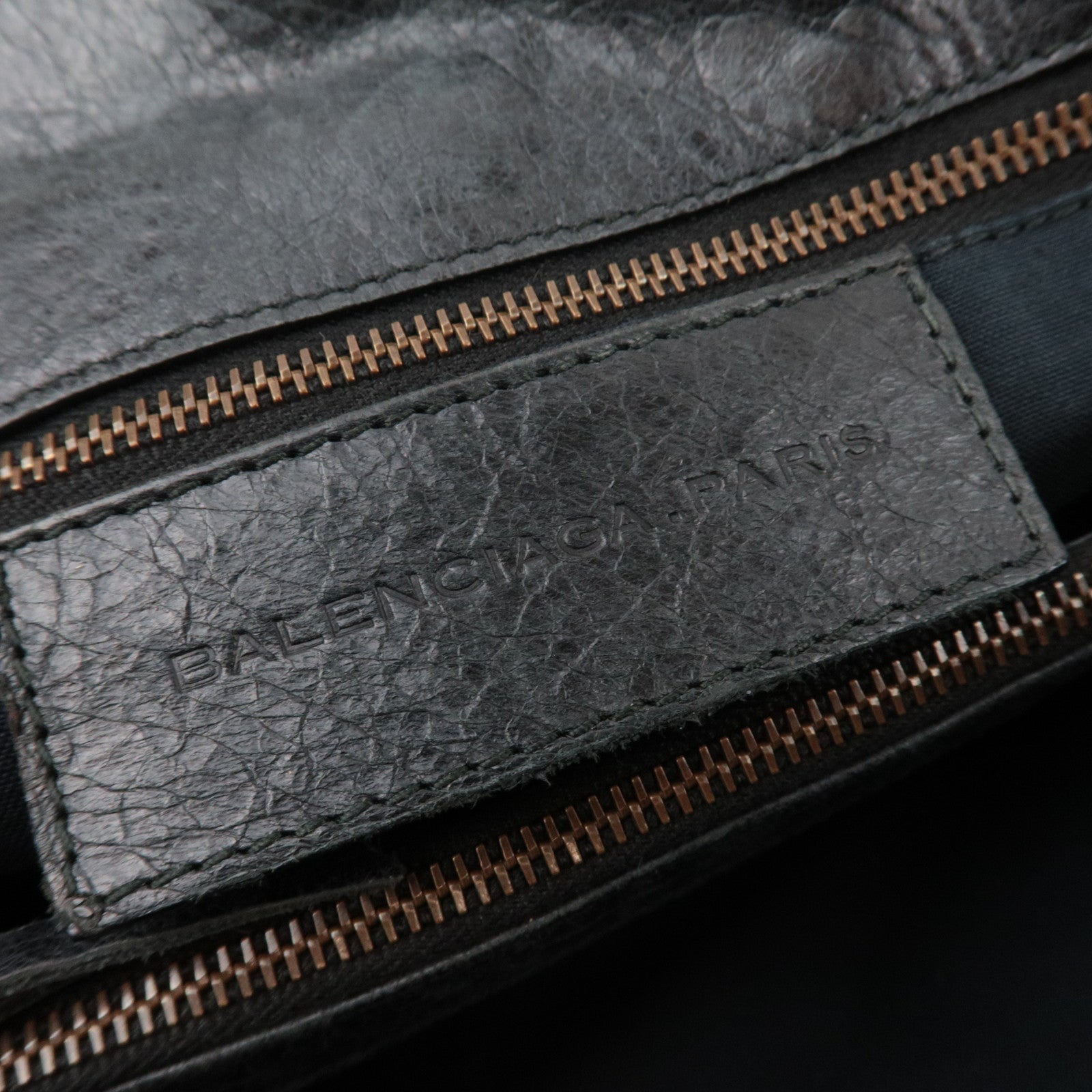 BALENCIAGA The Stitch Leather Shoulder Bag Black *Strap, Mirror