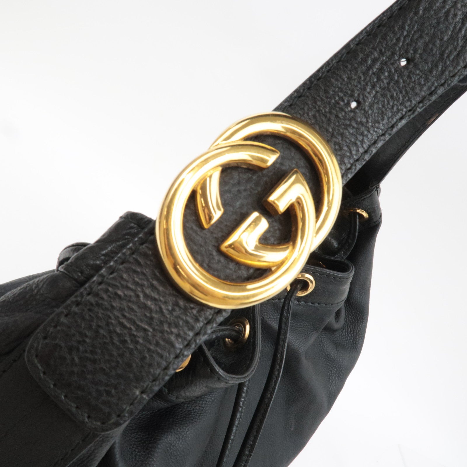 GUCCI Interlocking G Shoulder Bag Leather Black 223951