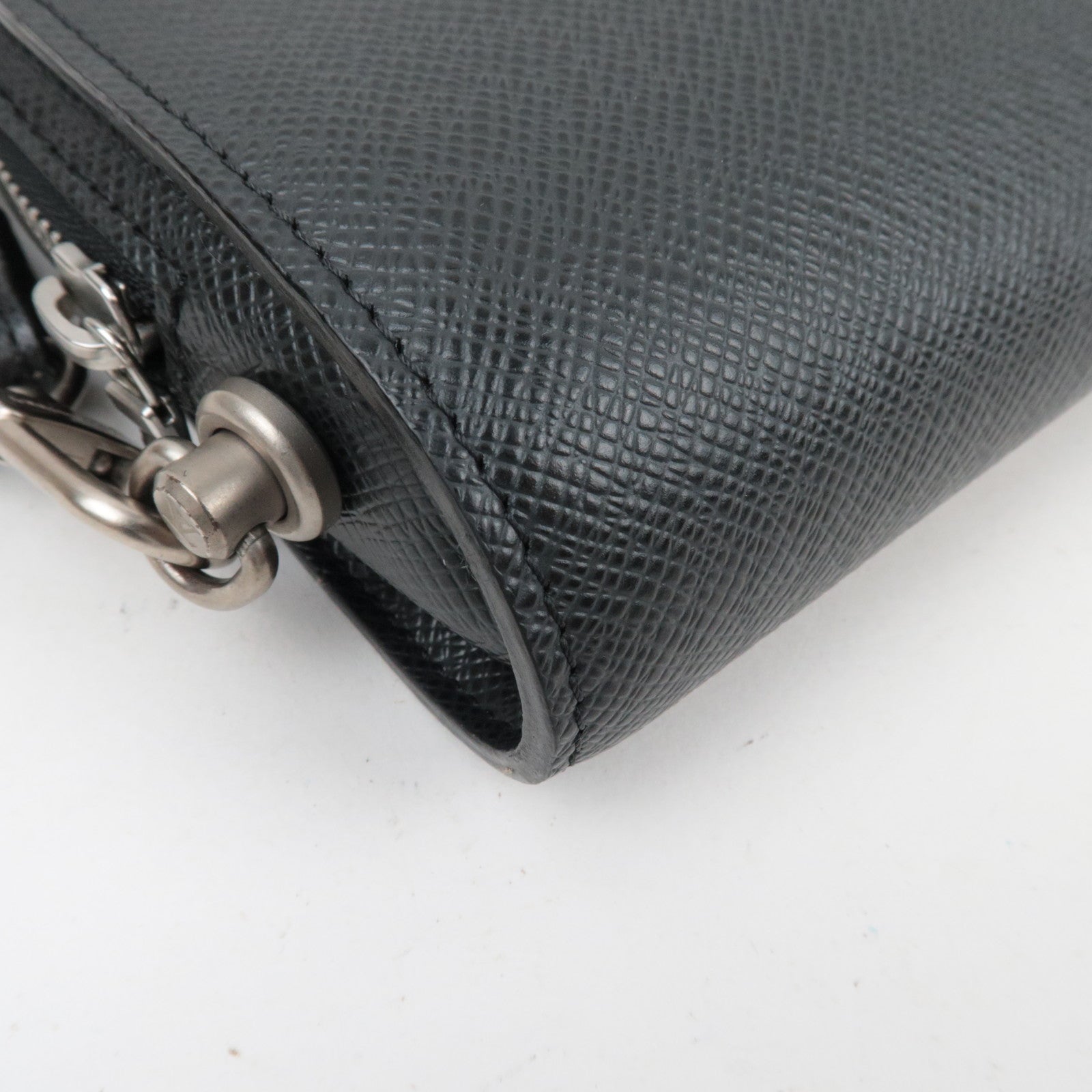 Louis Vuitton Taiga Baikal Clutch Bag Ardoise M30182 VI0065