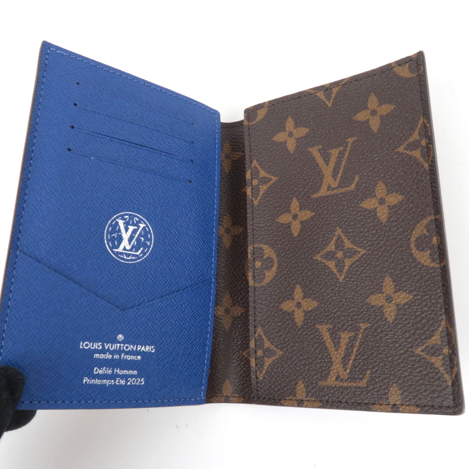 Louis Vuitton Damier Heritage Couverture Passport NM Passport case Green Blue N00168 RFID