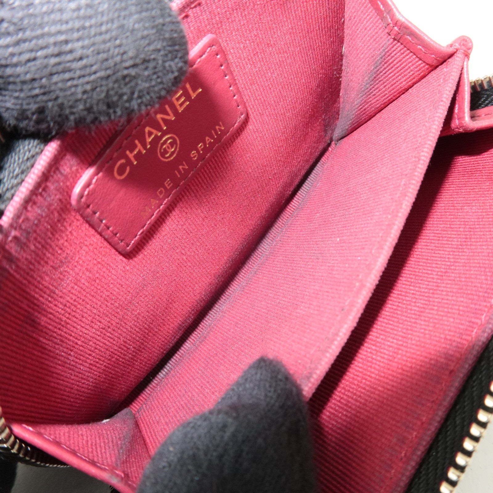 CHANEL Chanel 19 Dix-neuf Fragment Case Lambskin Black Gold HDW AP2701 31998590