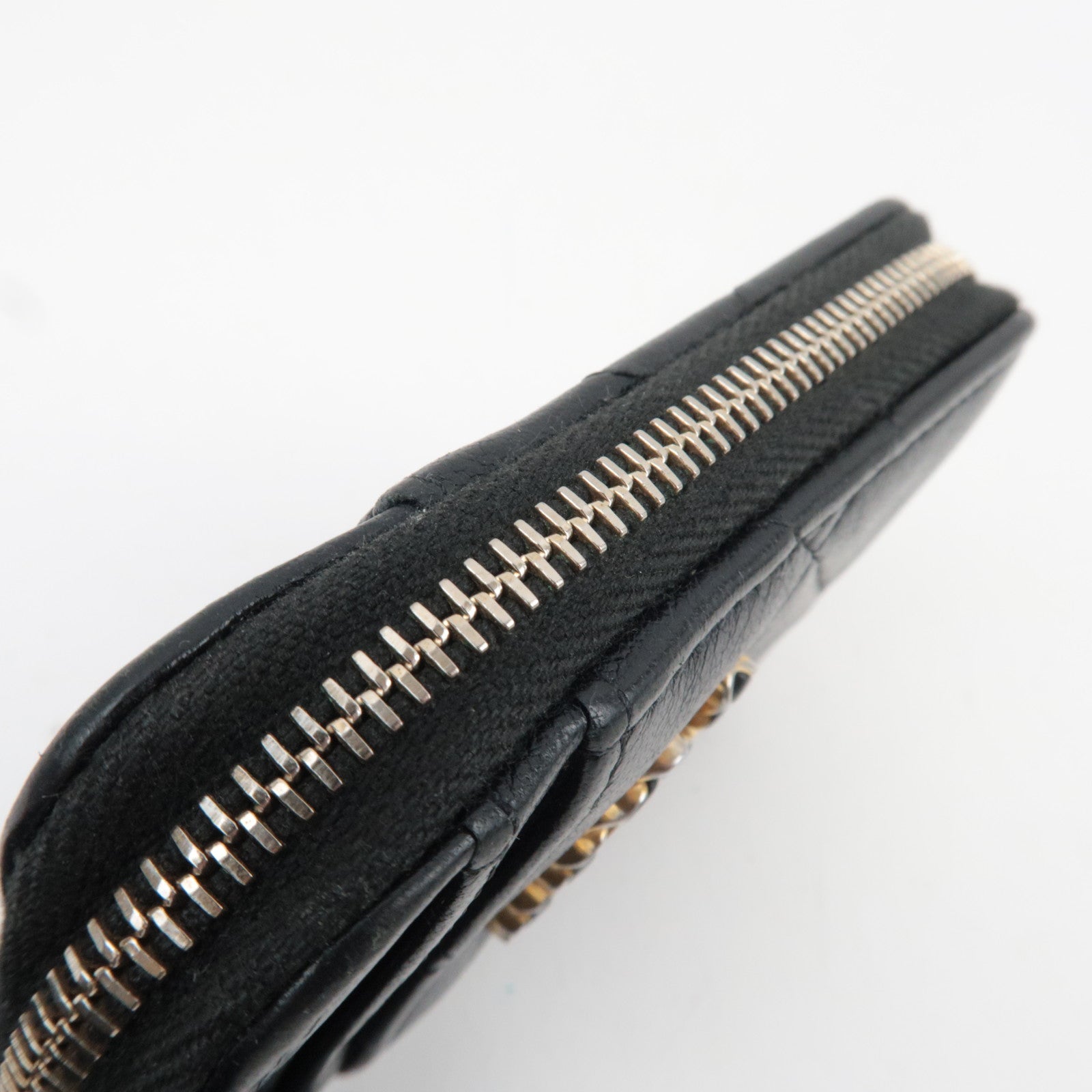 CHANEL Chanel 19 Dix-neuf Fragment Case Lambskin Black Gold HDW AP2701 31998590