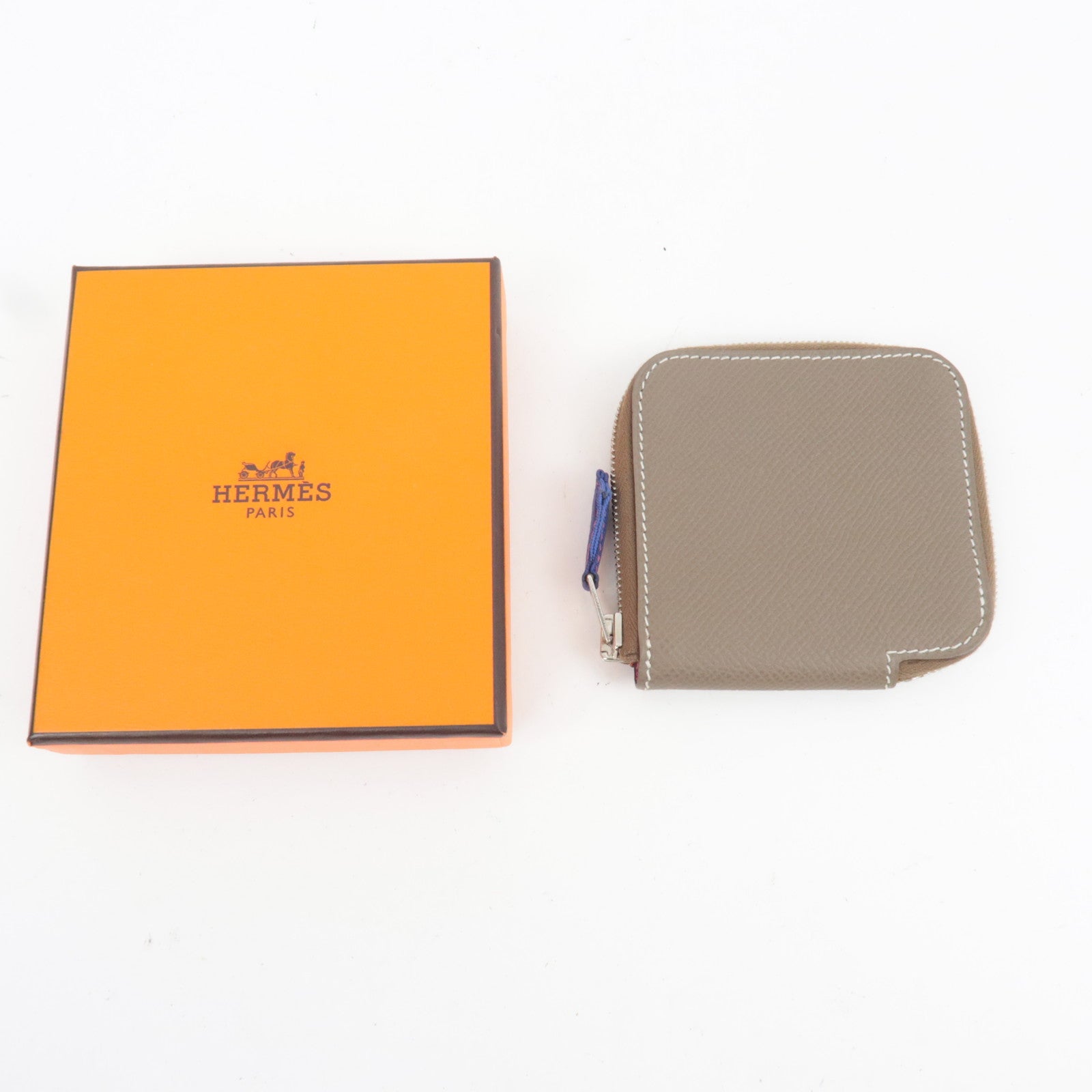 HERMES Azap Compact Mini Silkin Coin Case O Stamp (2011) Veau Epsom Etoupe Silver HDW *Box