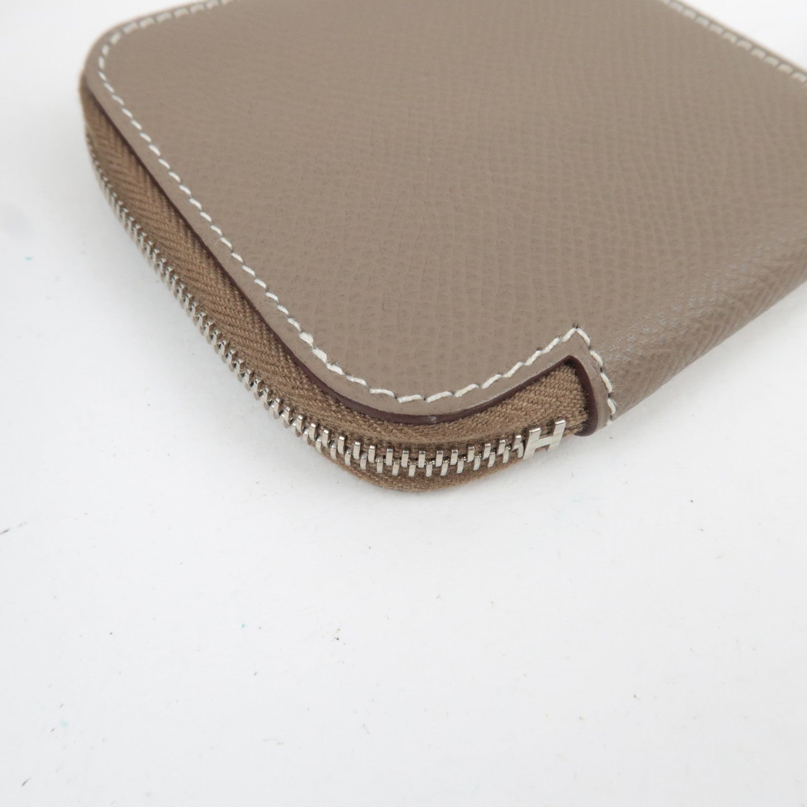 HERMES Azap Compact Mini Silkin Coin Case O Stamp (2011) Veau Epsom Etoupe Silver HDW *Box