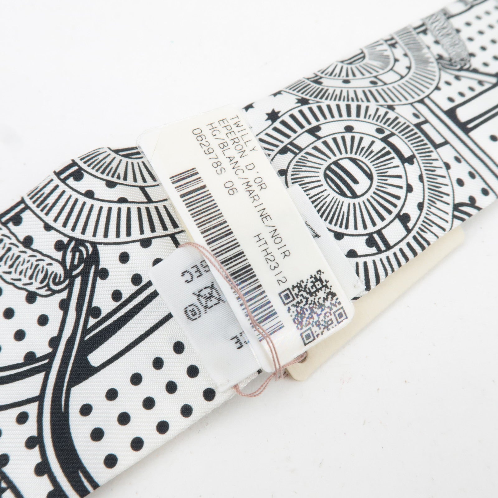 HERMES Twilly Scarf EPERON D'OR CUT 100% Silk White Black Navy *Box