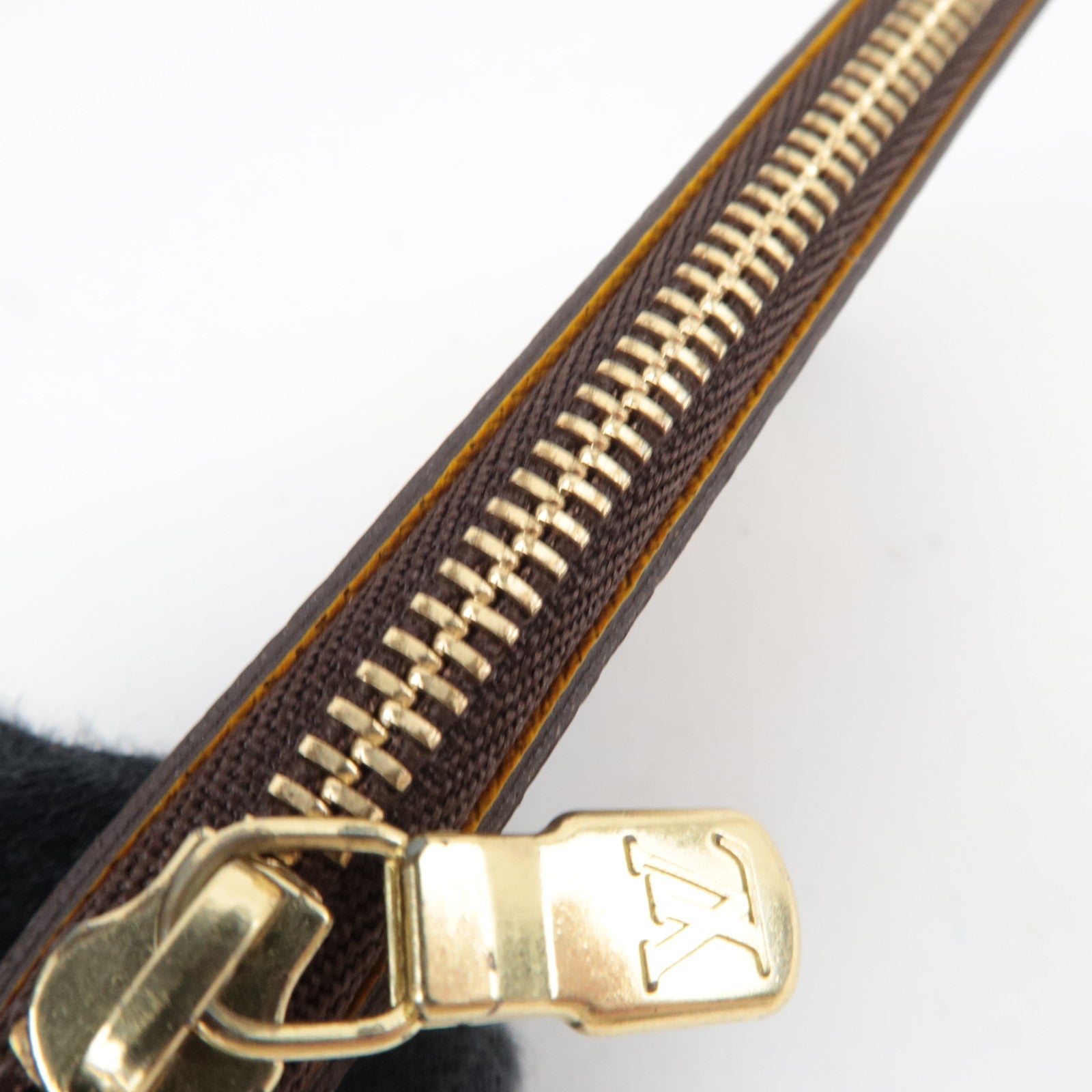 Louis Vuitton Monogram Groom Pochette Cles Coin Case Jaune M60033 CA0096 *Dust bag