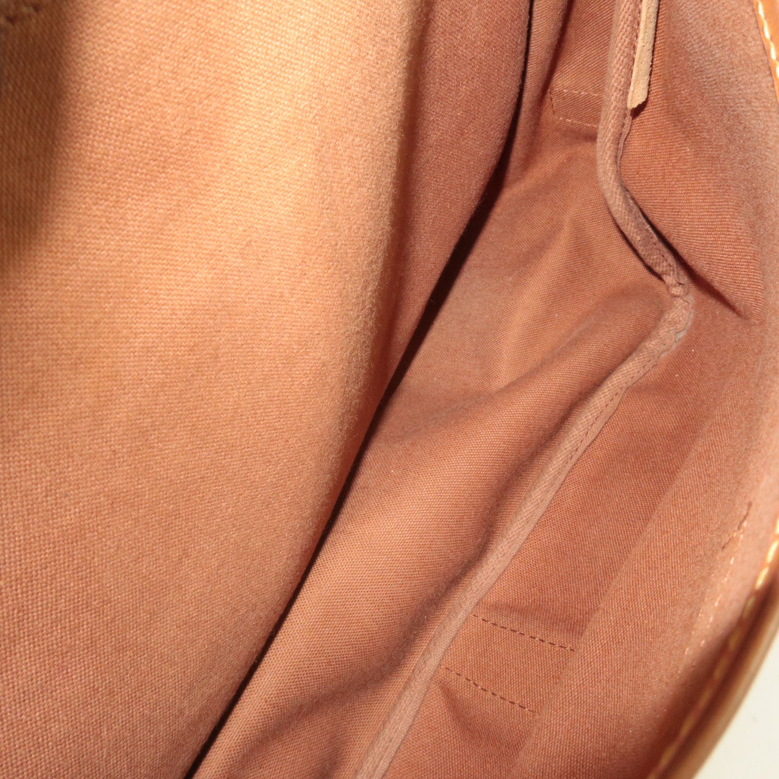 Louis Vuitton Monogram Saumur 35 Shoulder Bag M42254 8906VI