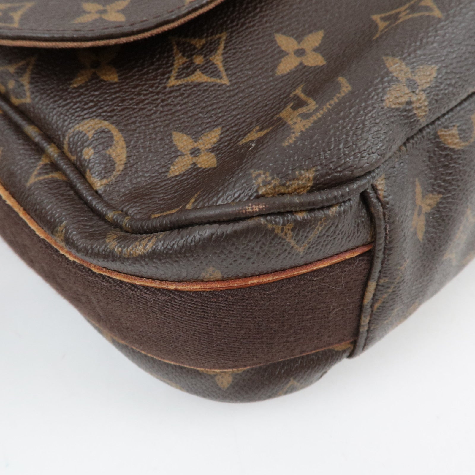 Louis Vuitton Monogram Messenger Beaubourg MM Shoulder Bag M97038 CA3009
