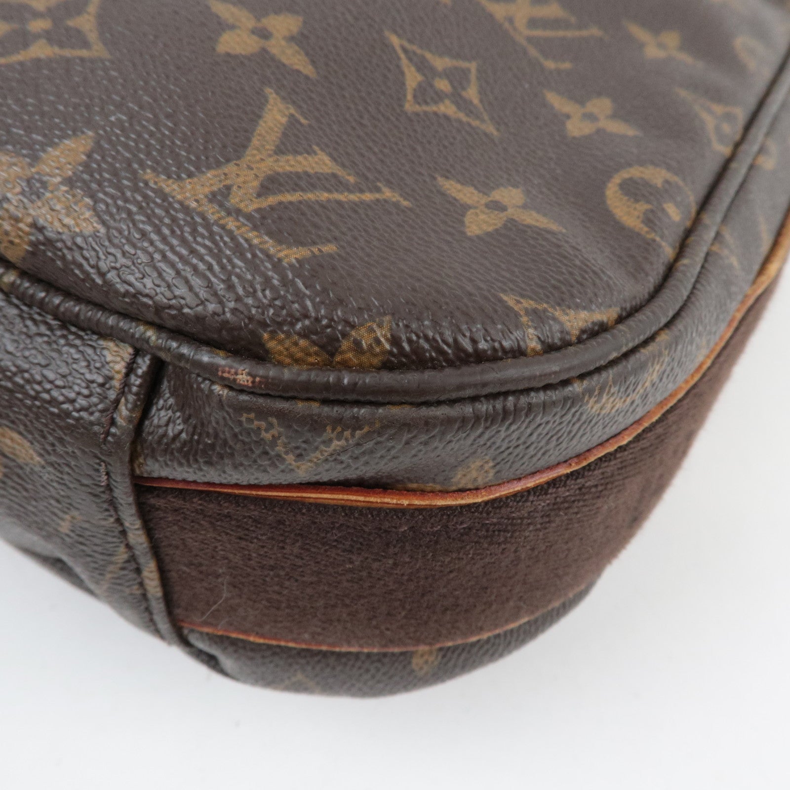 Louis Vuitton Monogram Messenger Beaubourg MM Shoulder Bag M97038 CA3009