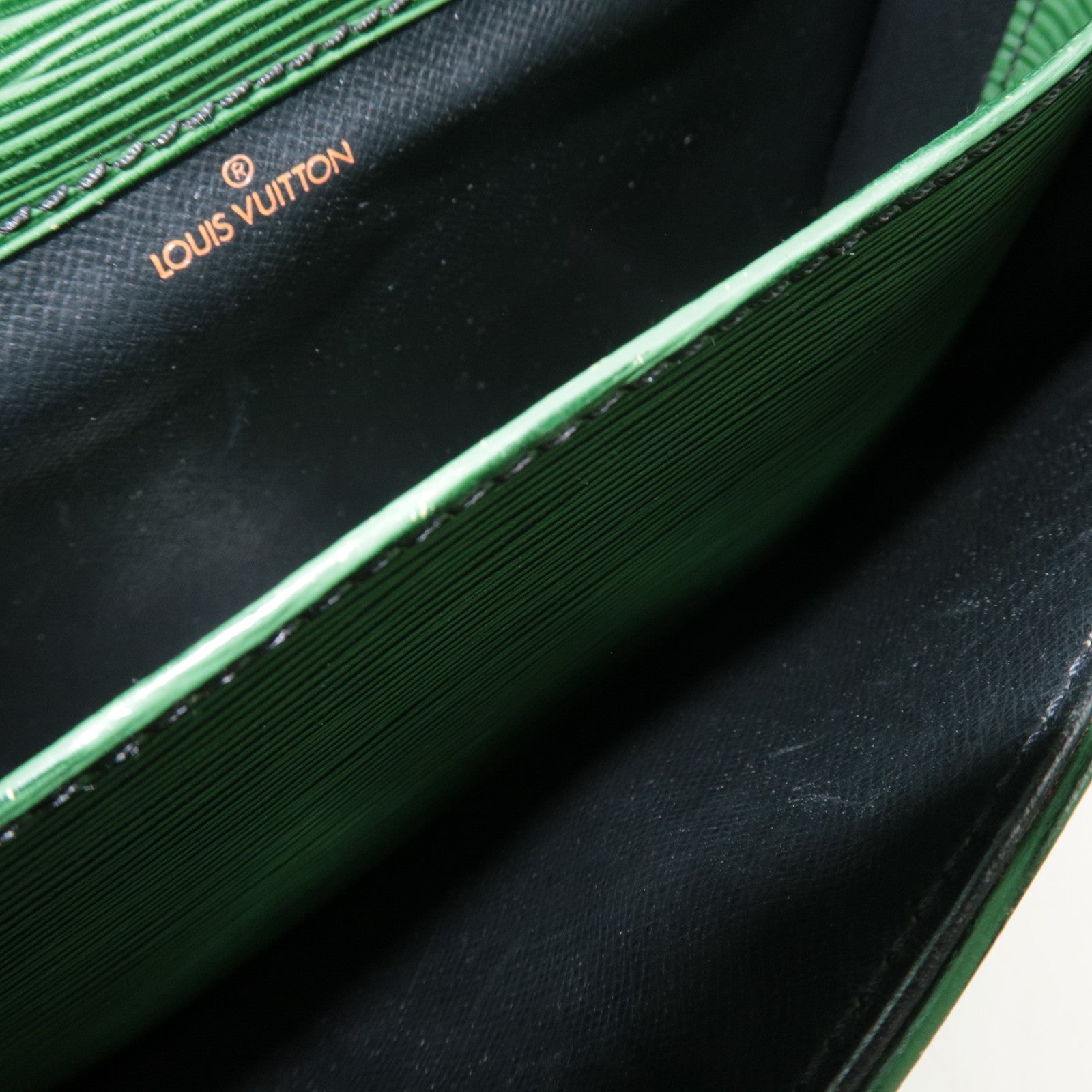 Louis Vuitton Epi Cartouchiere Shoulder Bag Borneo Green M52244 MI1910