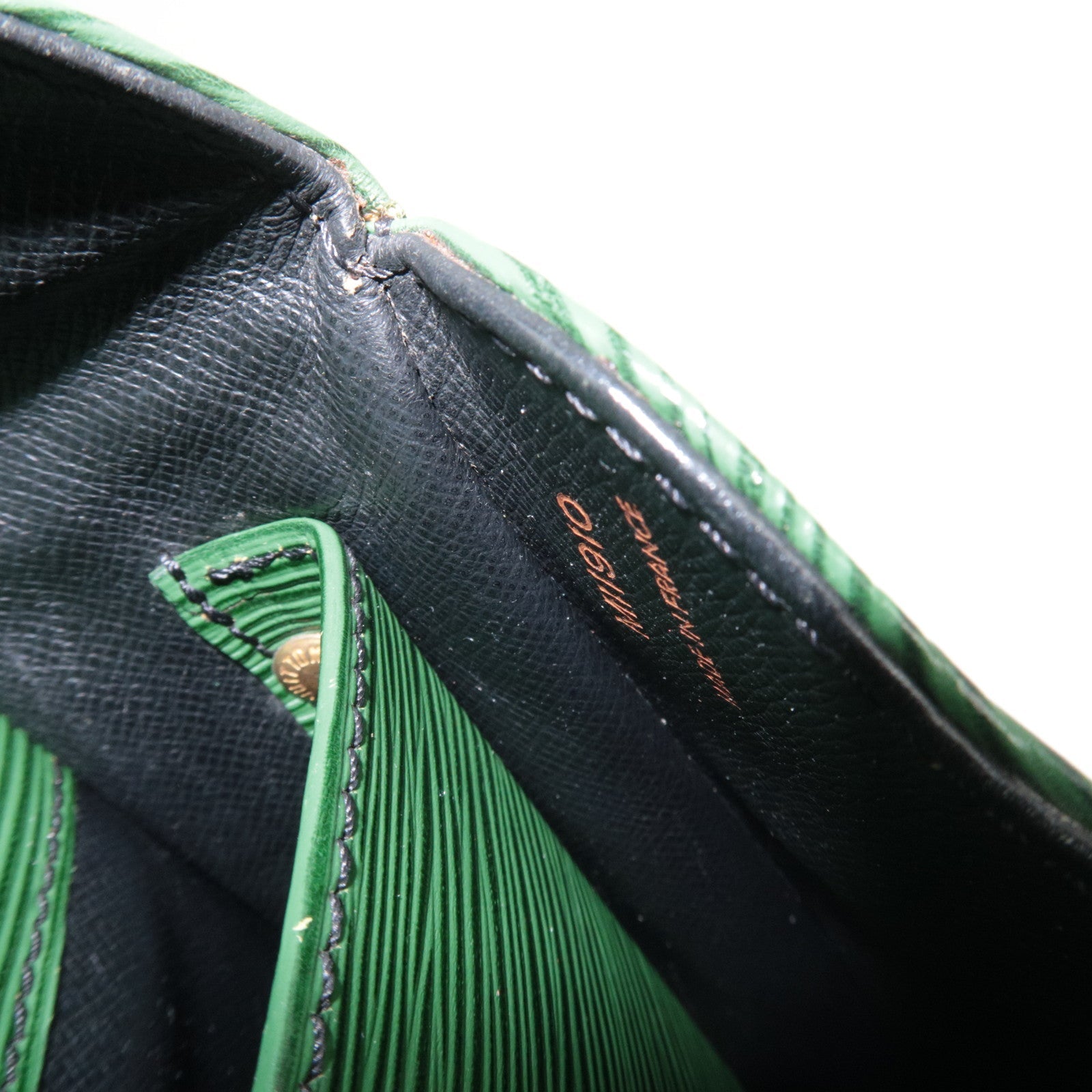 Louis Vuitton Epi Cartouchiere Shoulder Bag Borneo Green M52244 MI1910