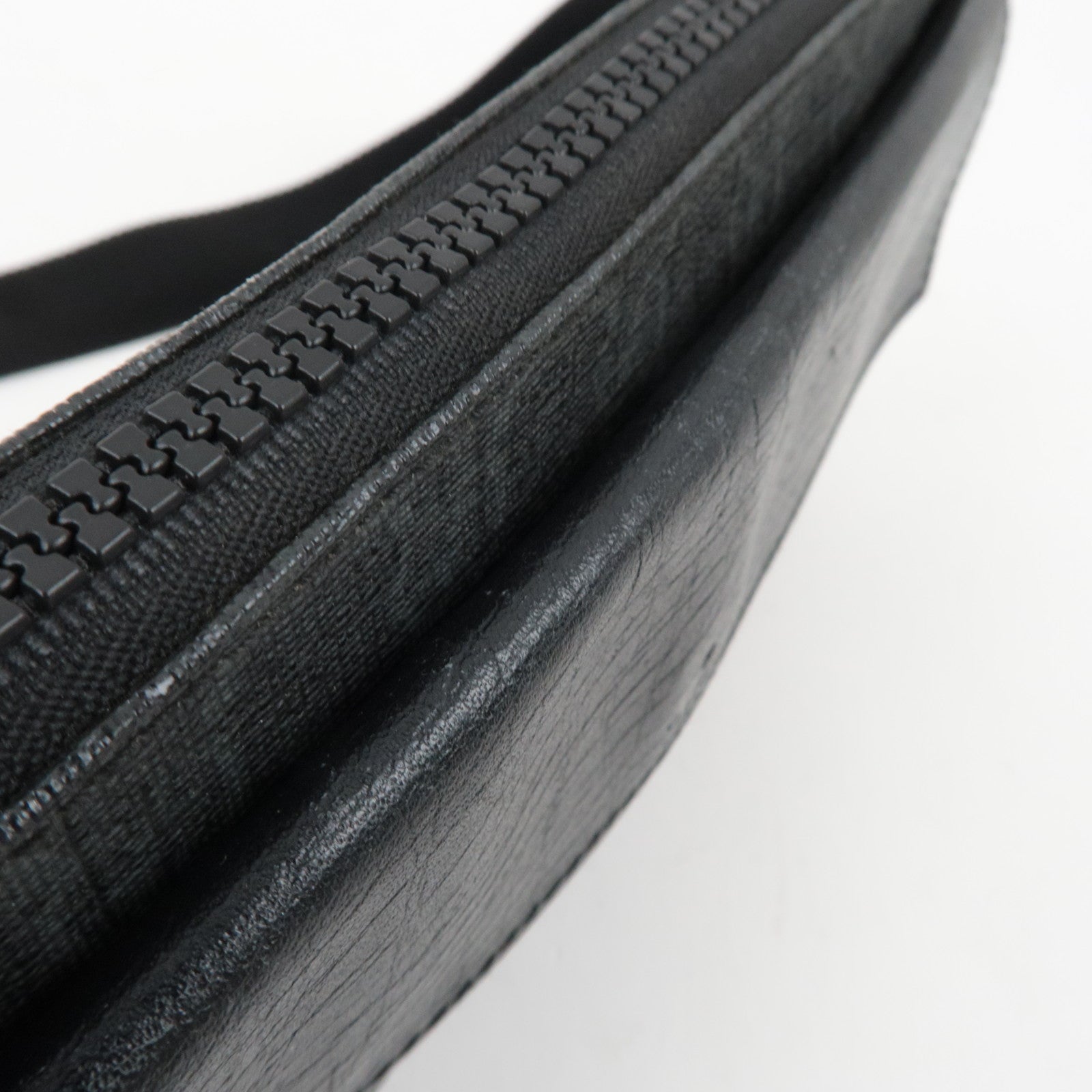 GUCCI GG Supreme Leather Body Waist Bag Black 161833