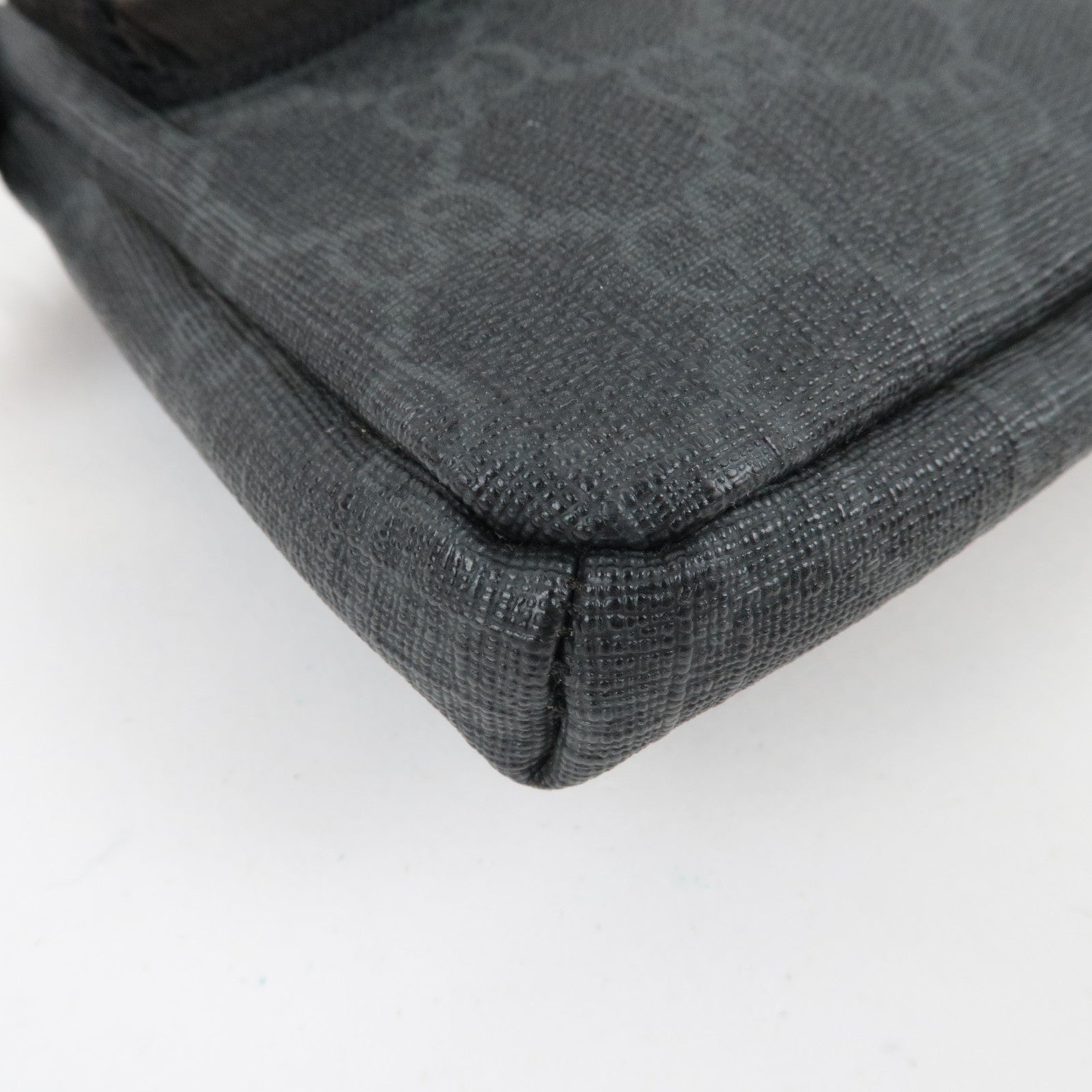 GUCCI GG Supreme Leather Body Waist Bag Black 161833