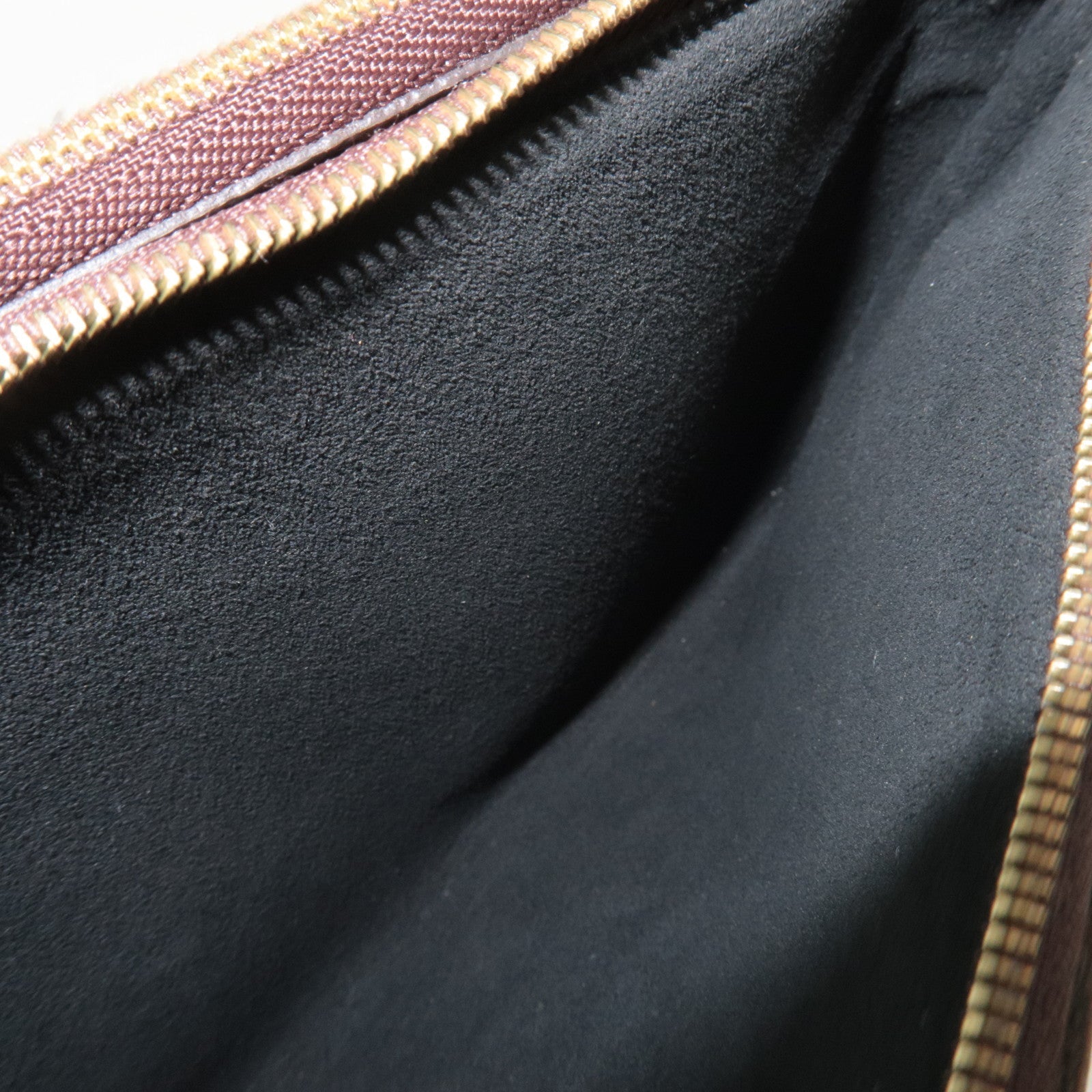 Louis Vuitton Monogram Giant Reverse Pochette Double Zip Shoulder Bag M69203 MI2280