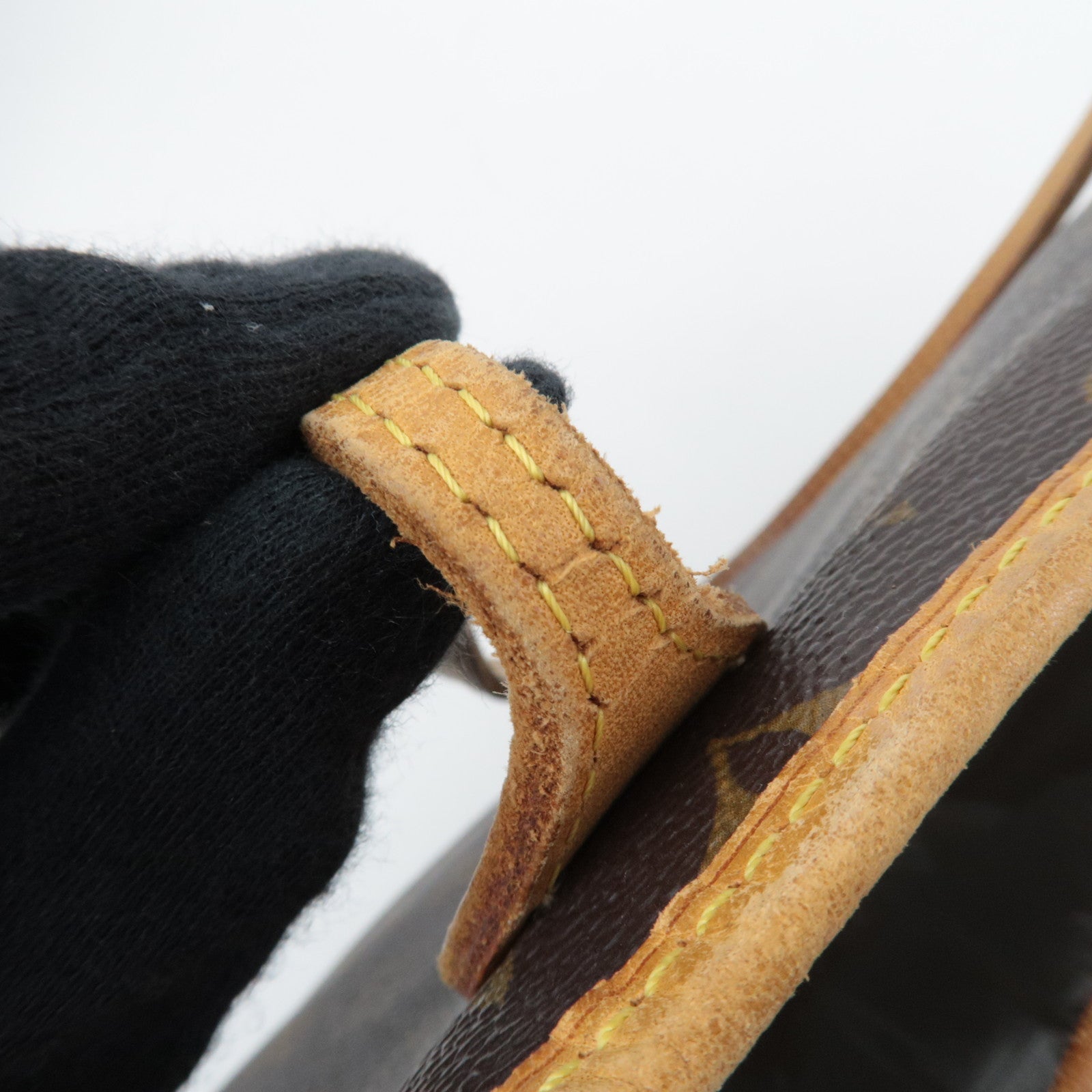 Louis Vuitton Monogram Neverfull GM Tote Bag M40157 FL2057