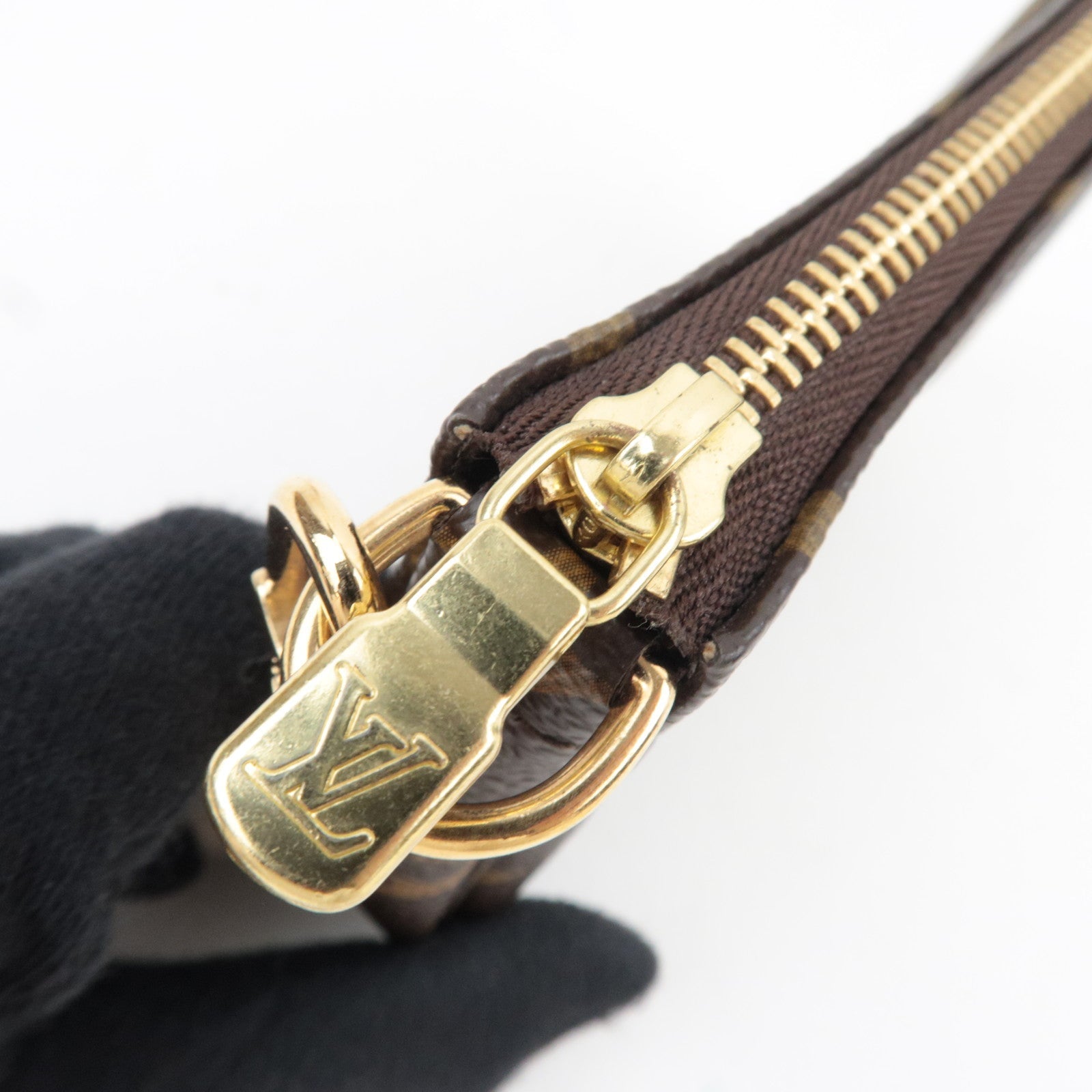 Louis Vuitton Monogram T&B Mini Pochette Accessoires Mini Handbag M60153 FL2037