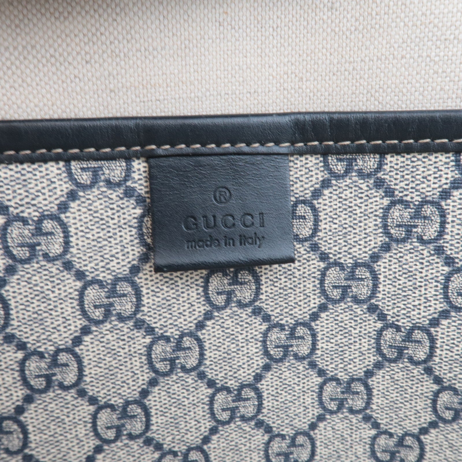 GUCCI Sherry GG Supreme Leather Tote Bag Beige Navy 211134