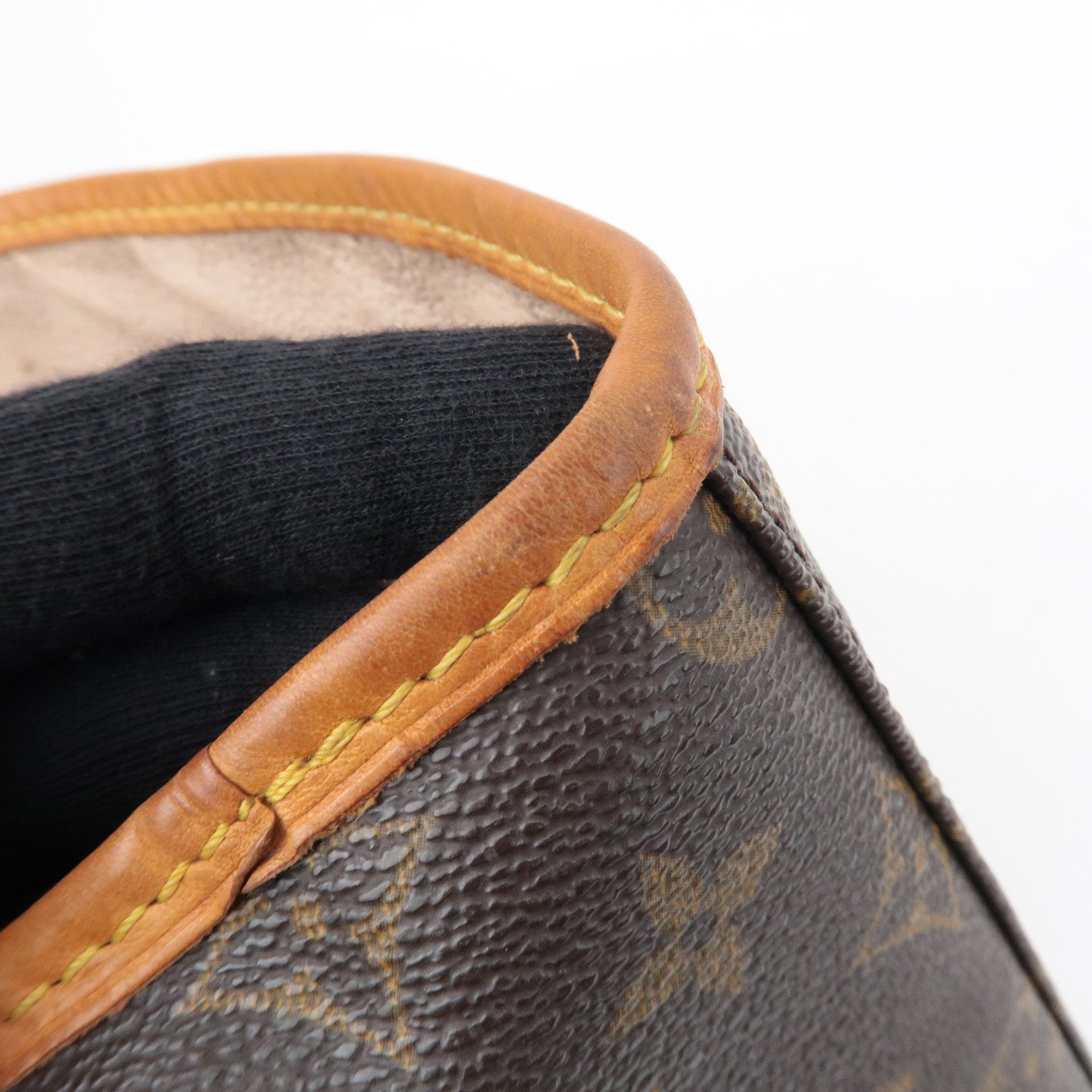 Louis Vuitton Monogram Bucket GM Shoulder Bag M42236 DK2110 *Pouch