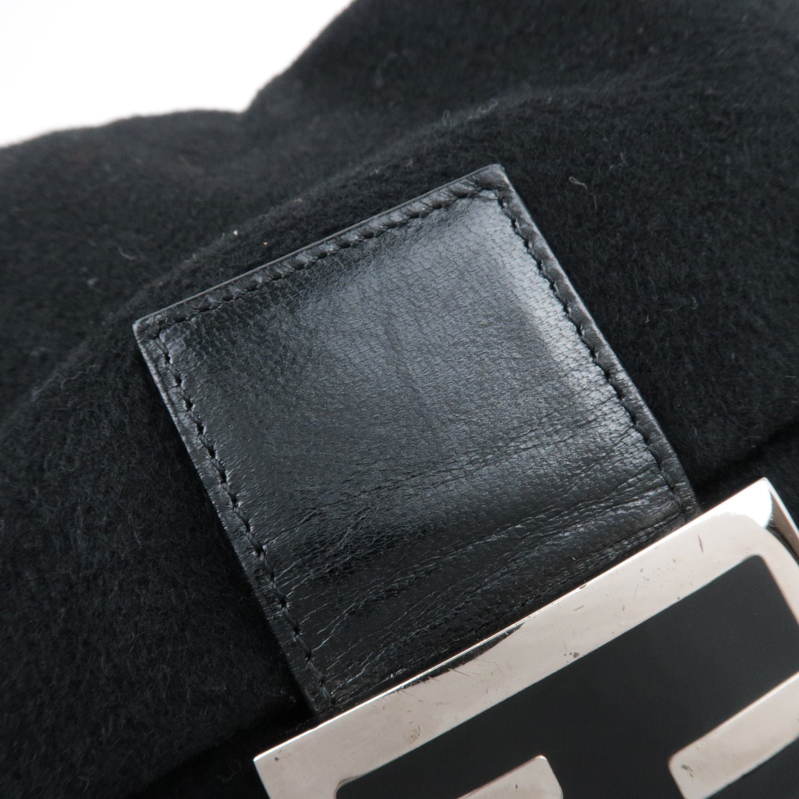 FENDI Mamma Baguette Shoulder Bag Cashmere Leather Black 26325