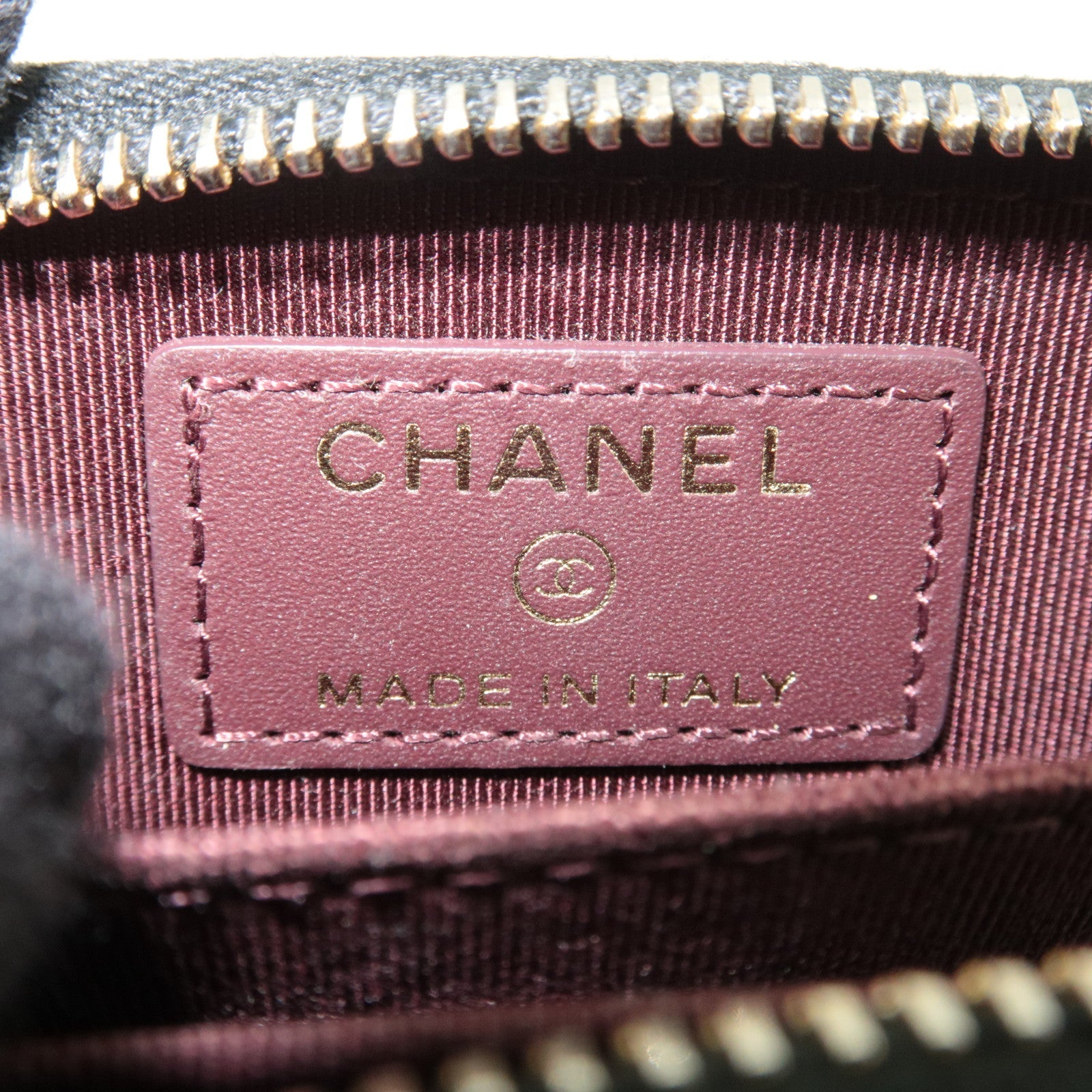 CHANEL Matelasse Round Zipper Coin Case Caviarskin Black Gold HDW 23742532 *G card