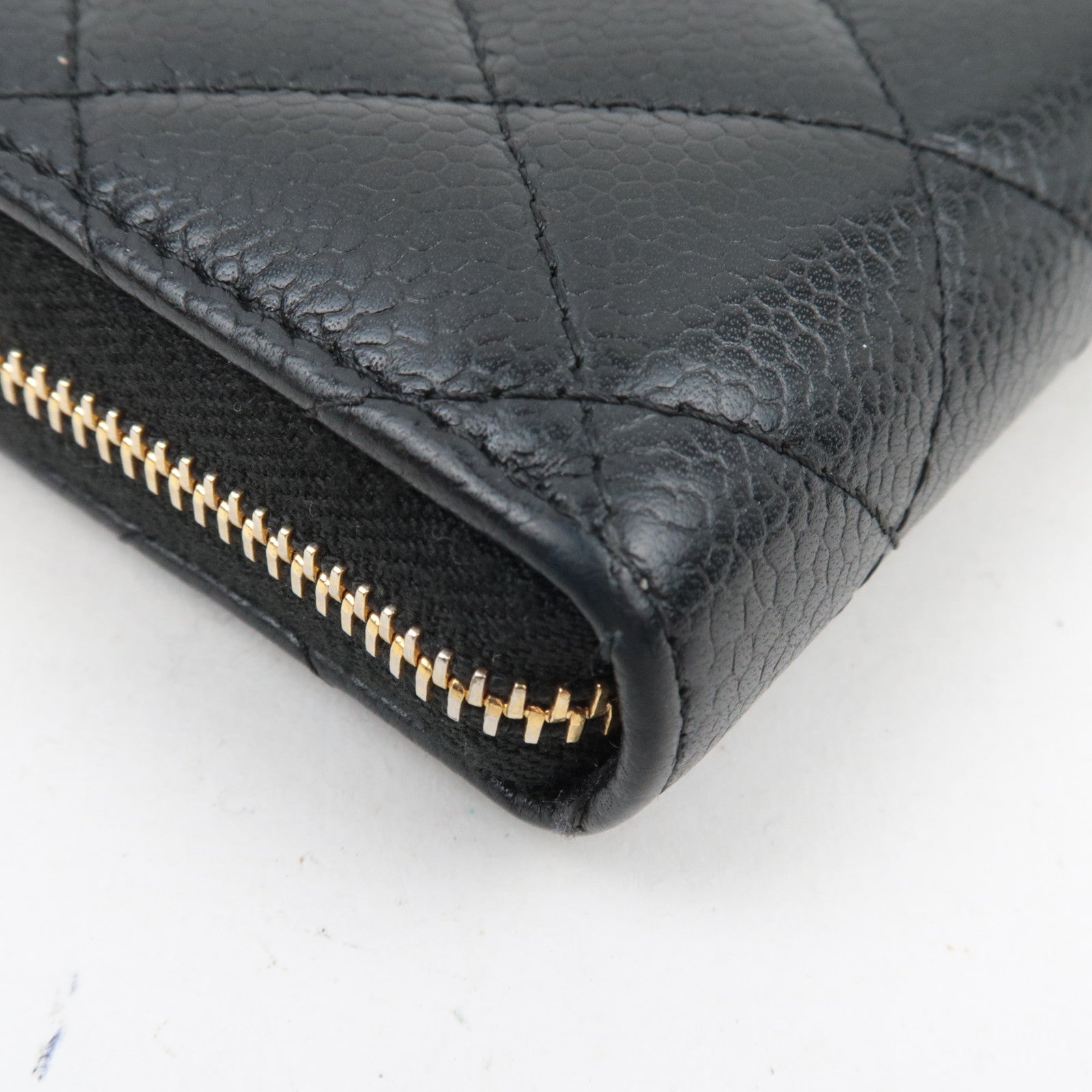 CHANEL Matelasse Round Zipper Coin Case Caviarskin Black Gold HDW 23742532 *G card