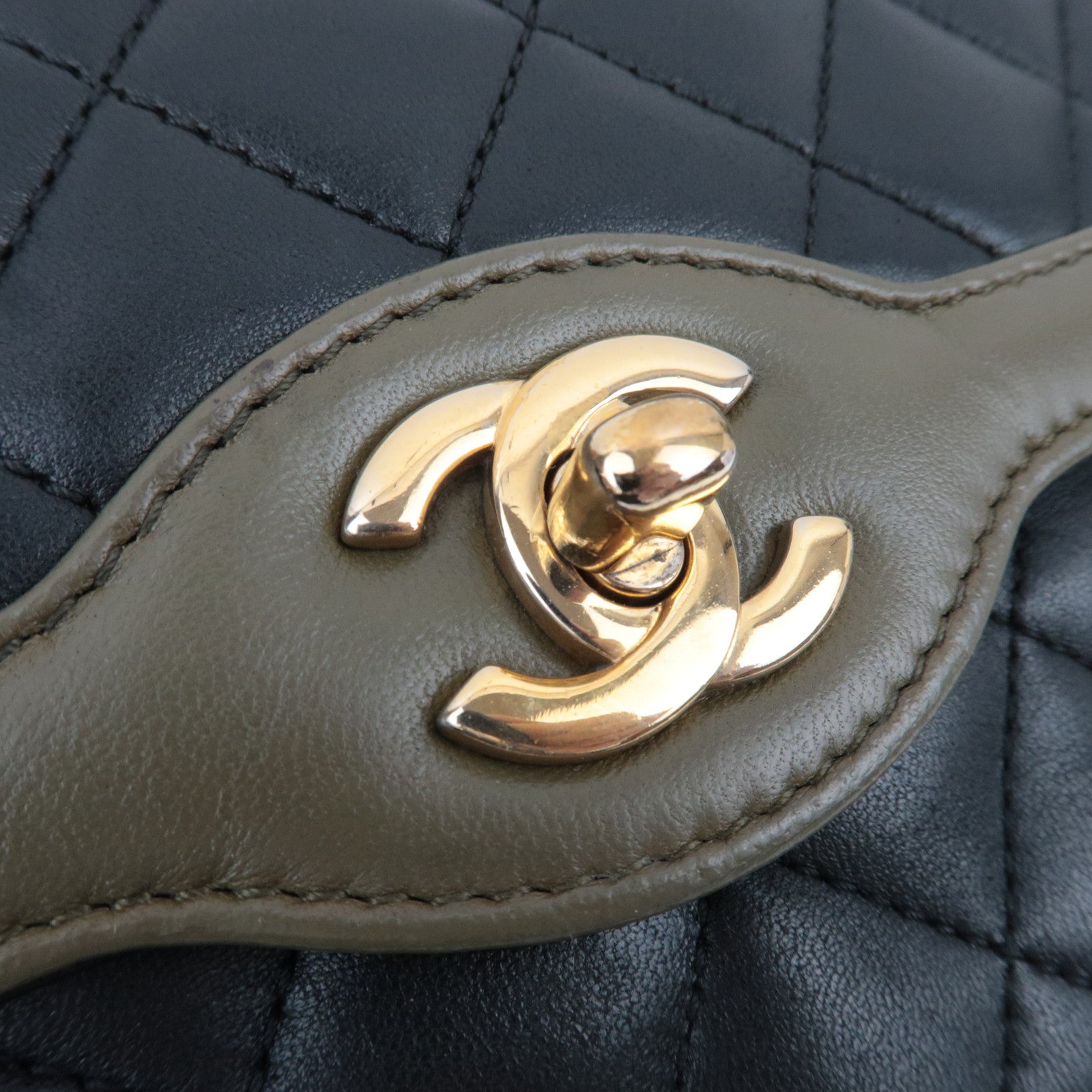 CHANEL Bi Color Matelasse Double Chain Shoulder Bag Lambskin Black Khaki 23759083