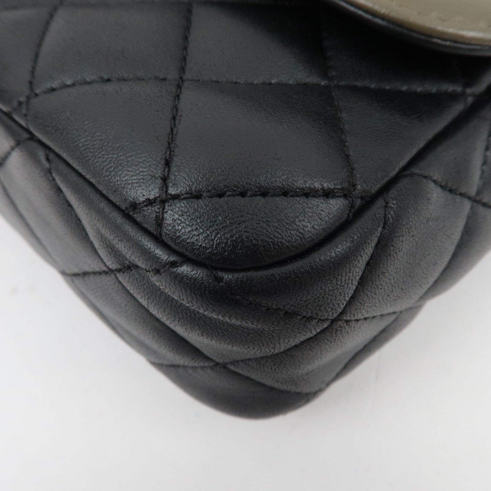 CHANEL Bi Color Matelasse Double Chain Shoulder Bag Lambskin Black Khaki 23759083