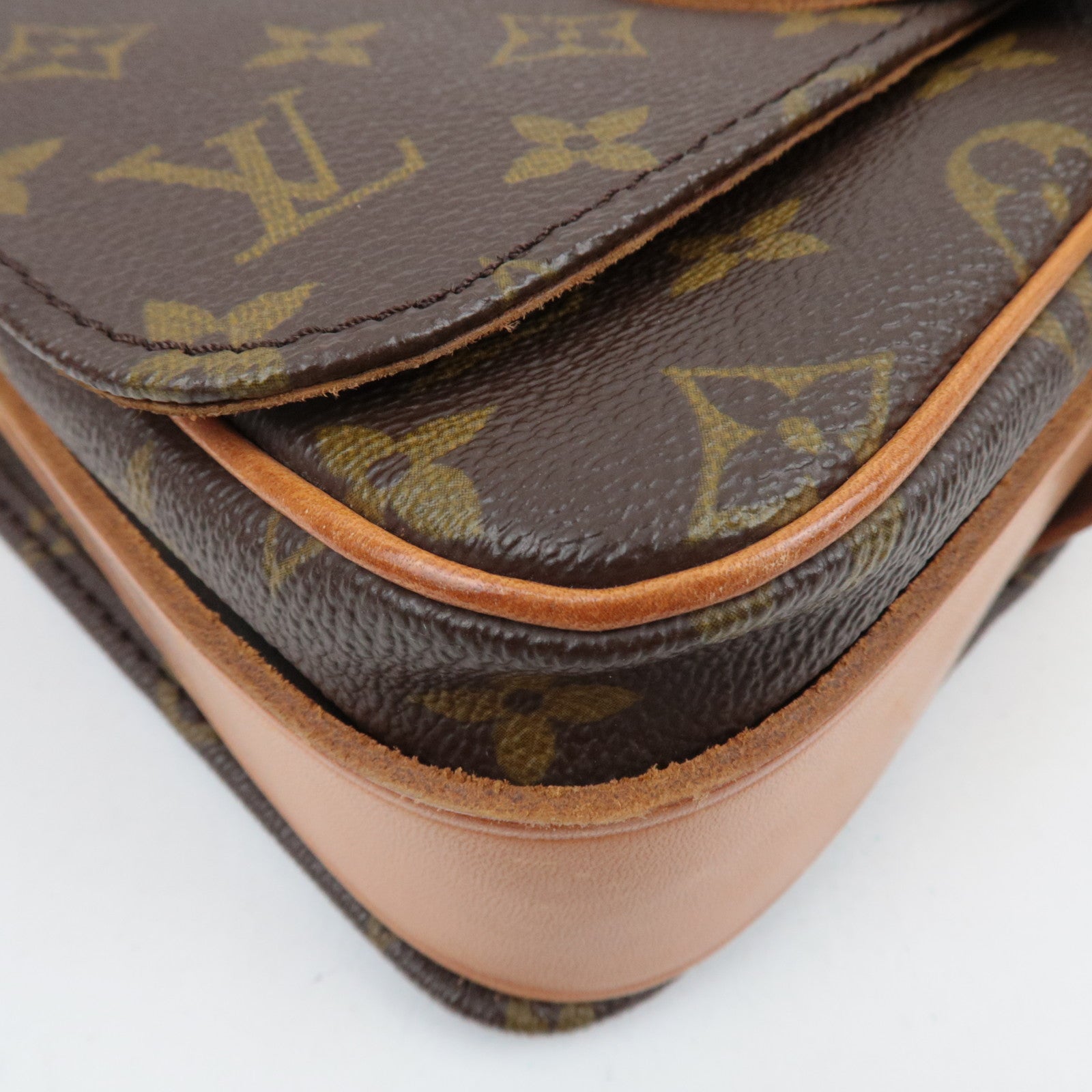Louis Vuitton Monogram Cartouchiere MM Shoulder bag M51253
