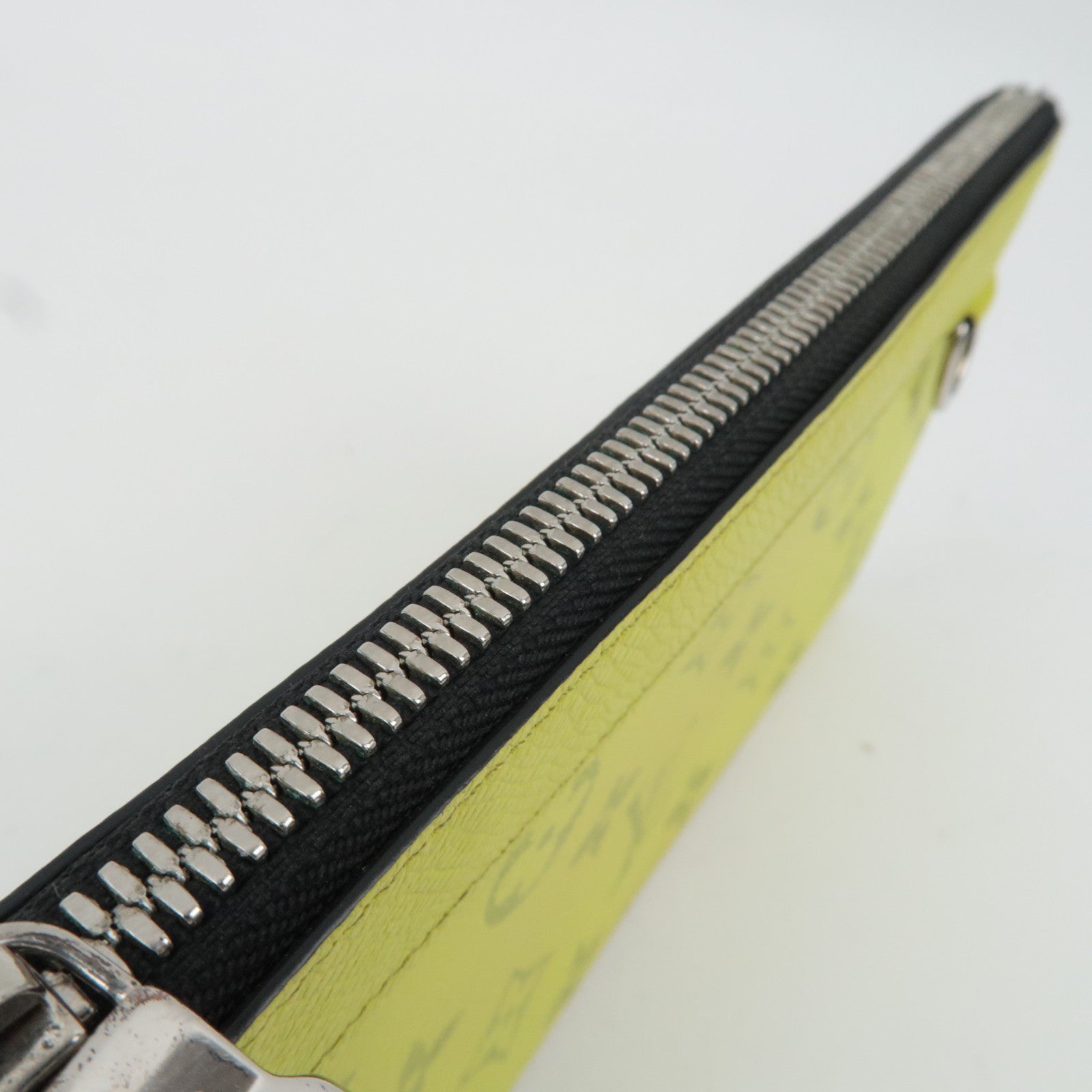 Louis Vuitton Taigarama Pochette Discovery PM Pouch Jaune M30581 SP1159