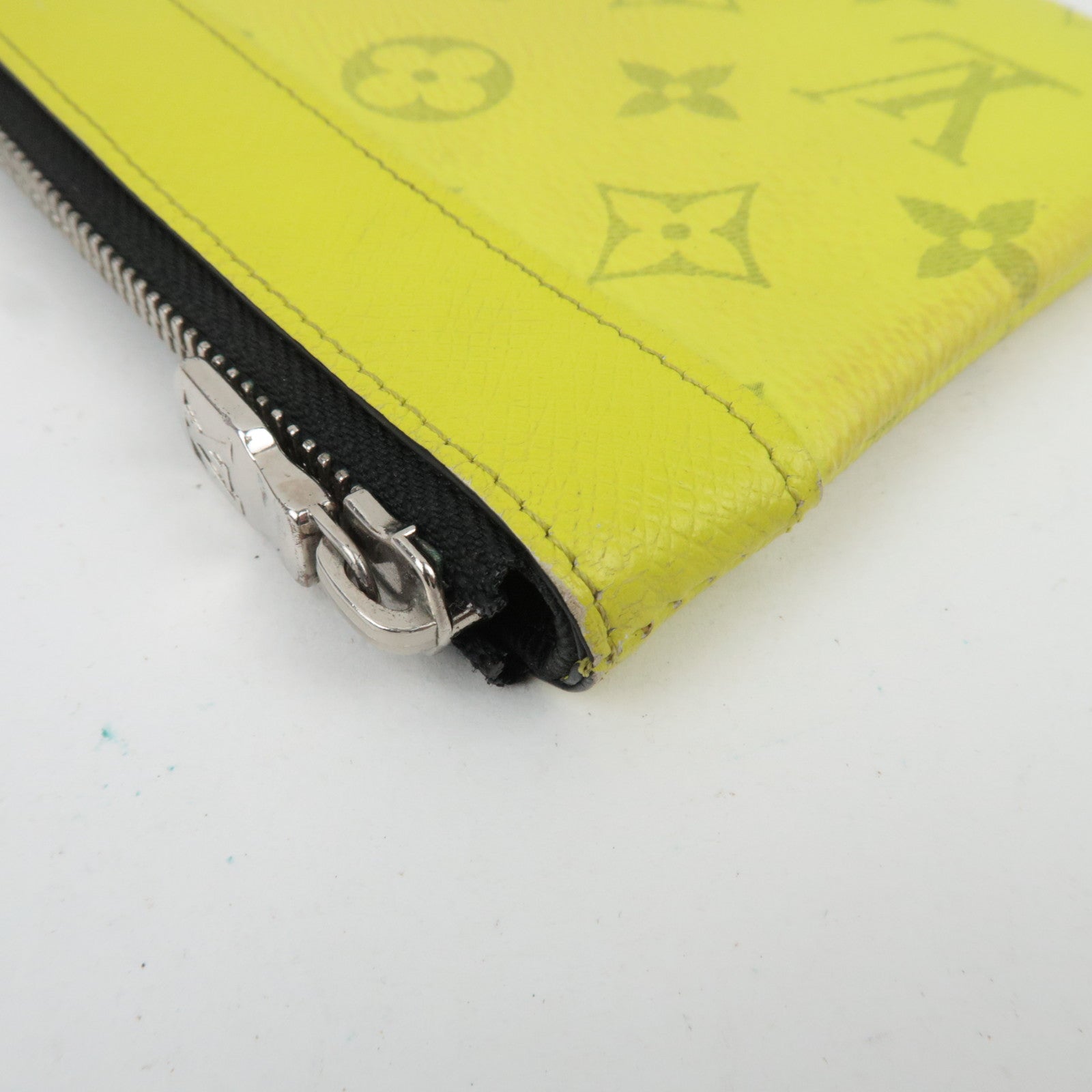 Louis Vuitton Taigarama Pochette Discovery PM Pouch Jaune M30581 SP1159