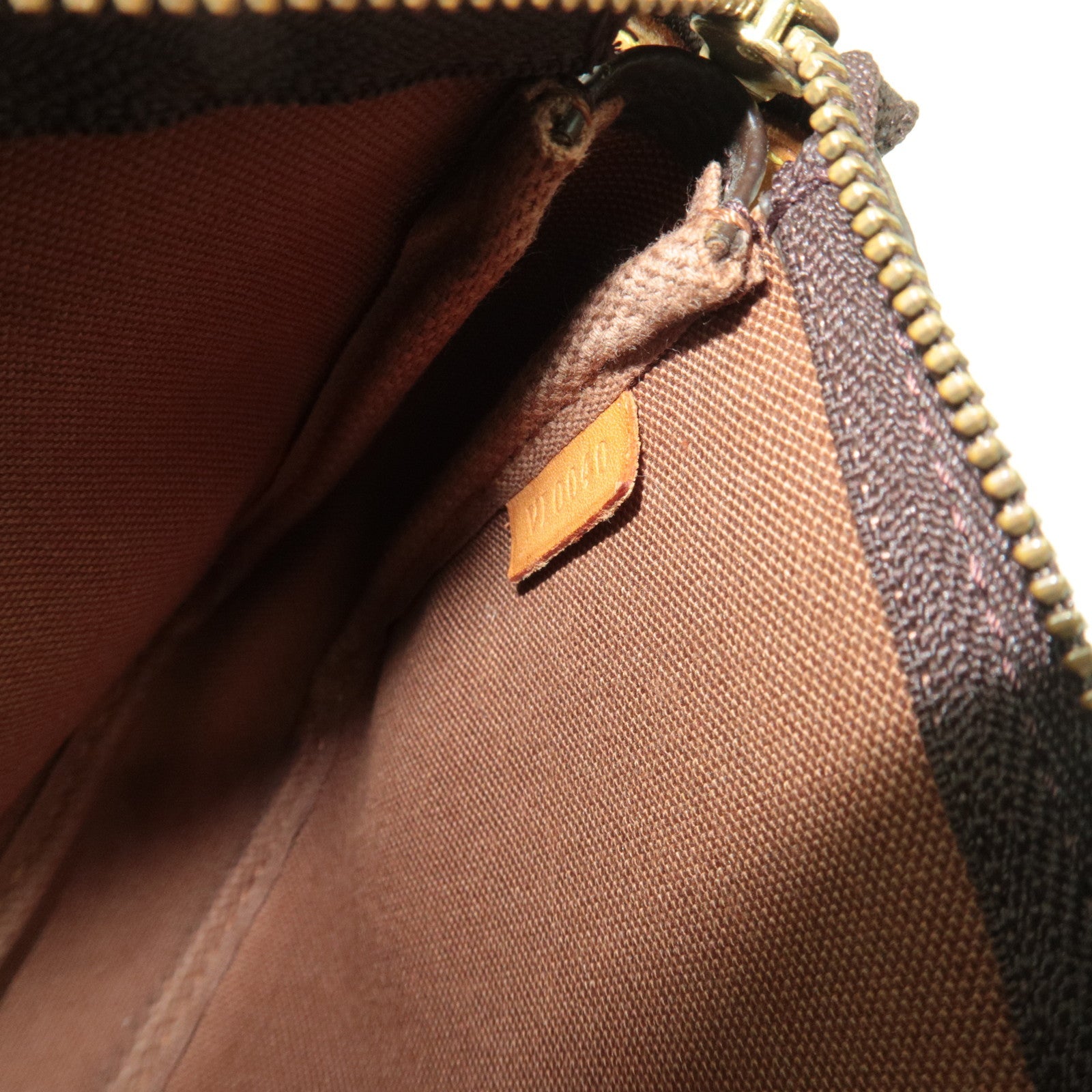 Louis Vuitton Monogram Pochette Accessoires Handbag M51980 VI0040