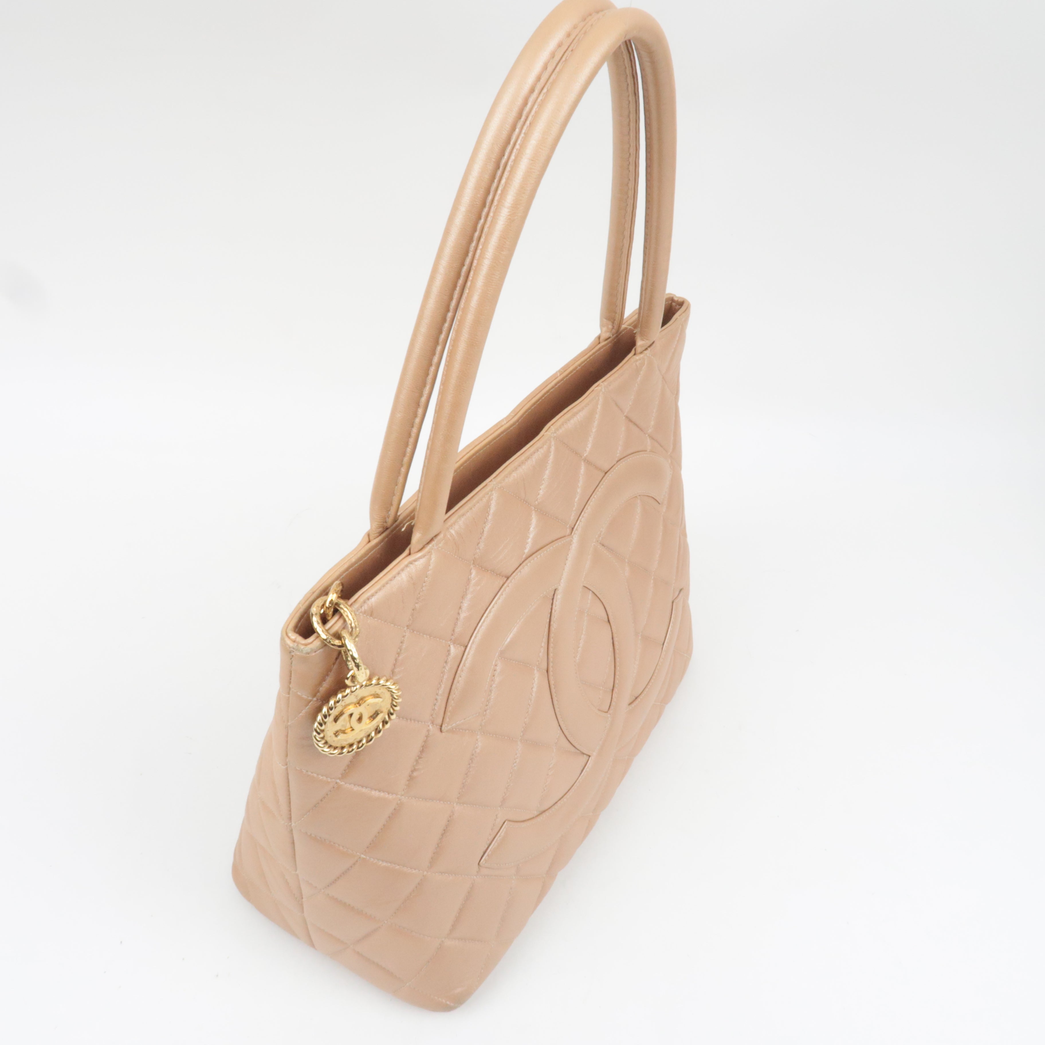 CHANEL Coco Mark Medallion Tote Bag Lambskin Champagne A01804 7505327 *G card, Dust bag