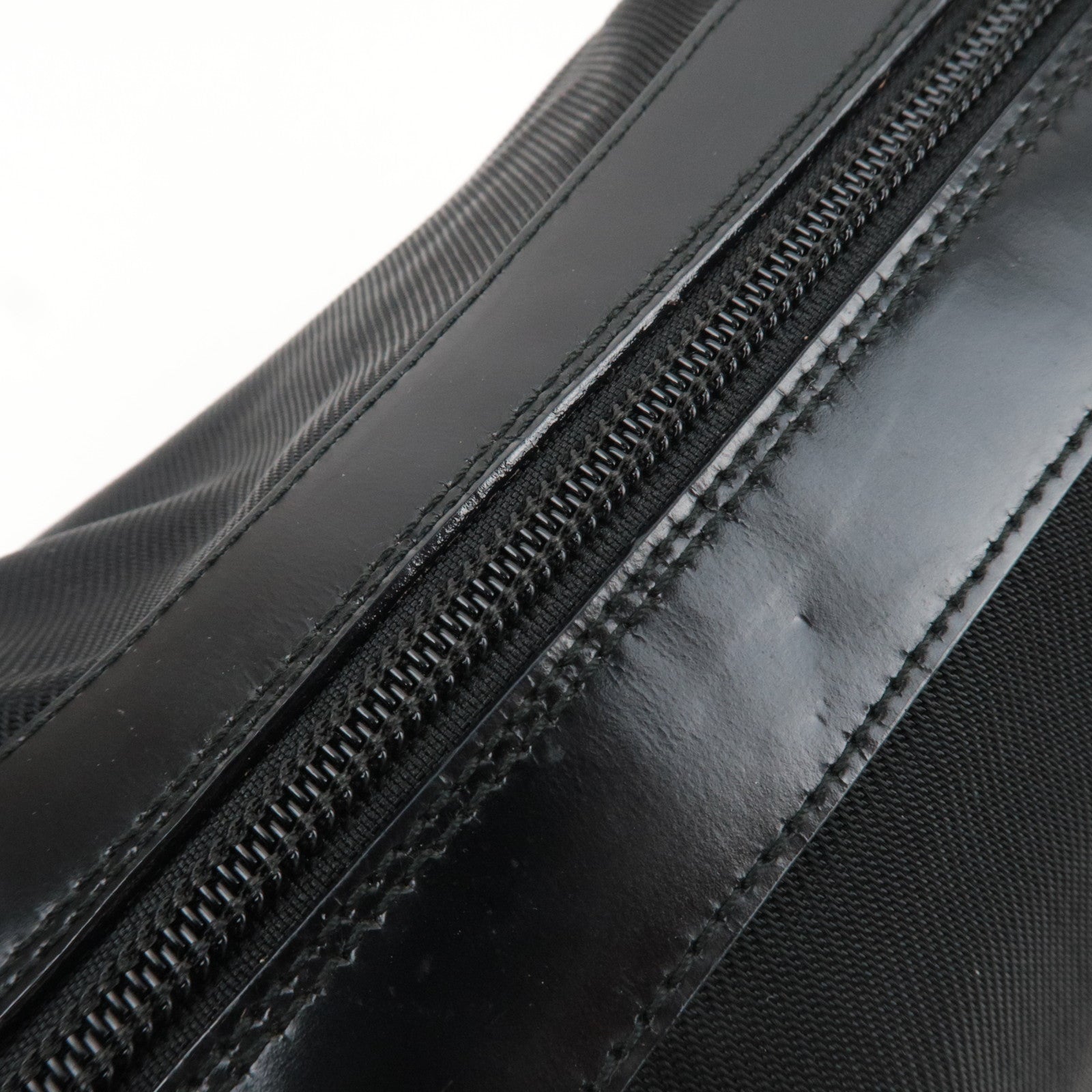 GUCCI Bamboo Nylon Canvas Patent Leather Shoulder Bag Black 000.1956.0531