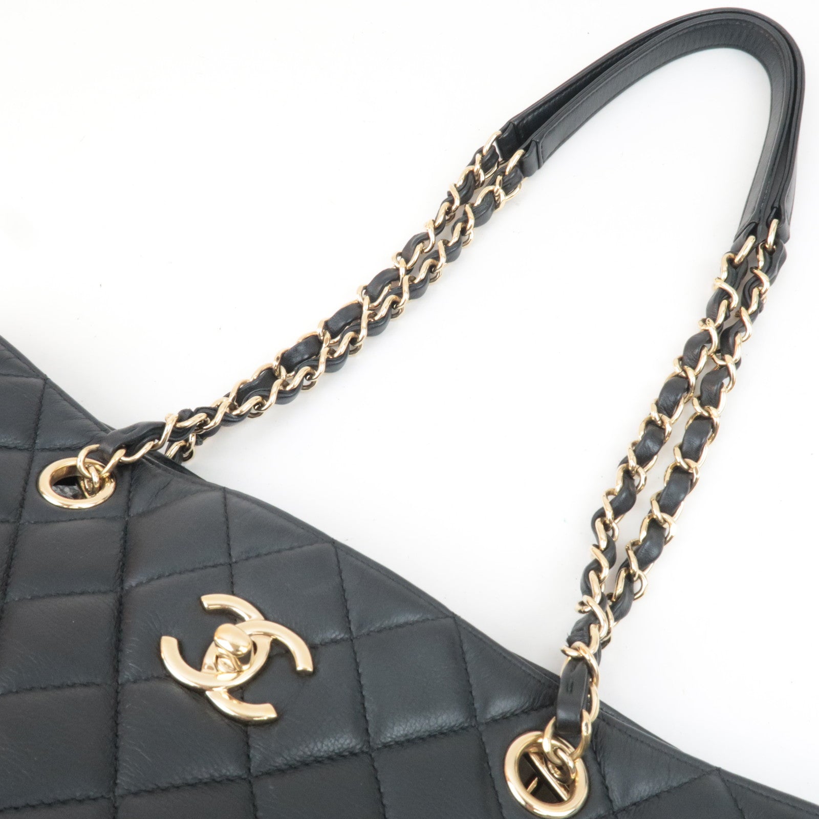 CHANEL Matelasse Chain Tote Bag Lambskin Black Gold HDW 23414323 *Dust bag, G card