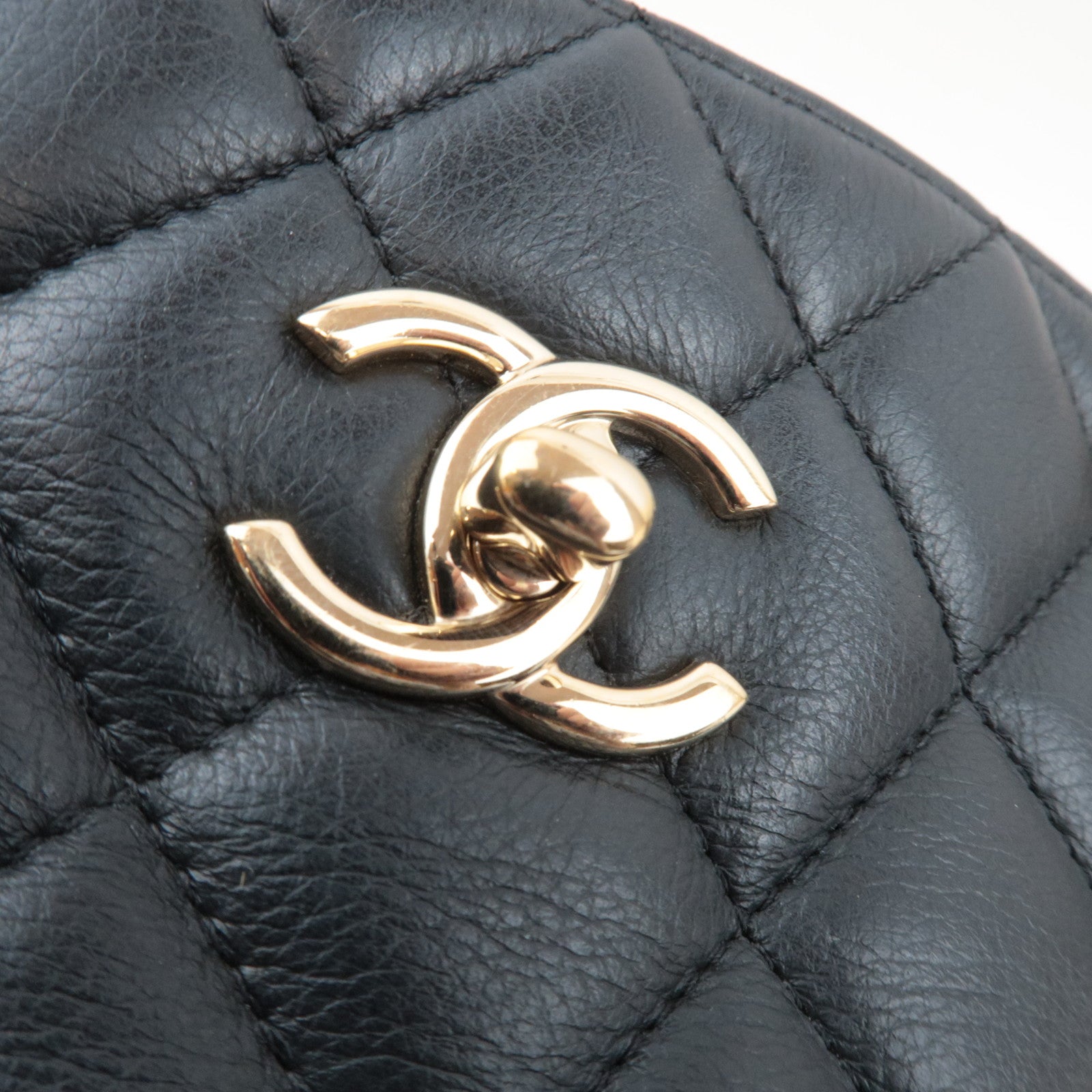 CHANEL Matelasse Chain Tote Bag Lambskin Black Gold HDW 23414323 *Dust bag, G card